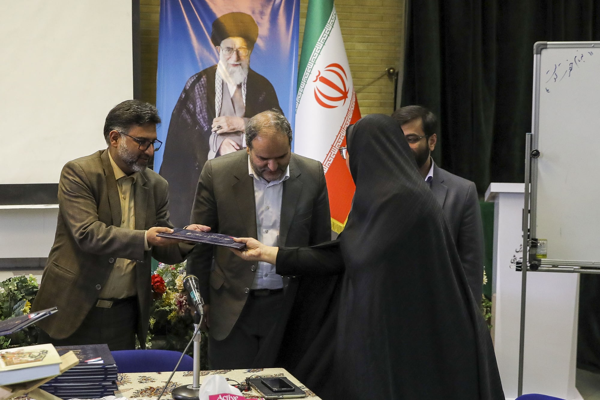 نشست آسیب شناسی جشنواره تولید محتوا