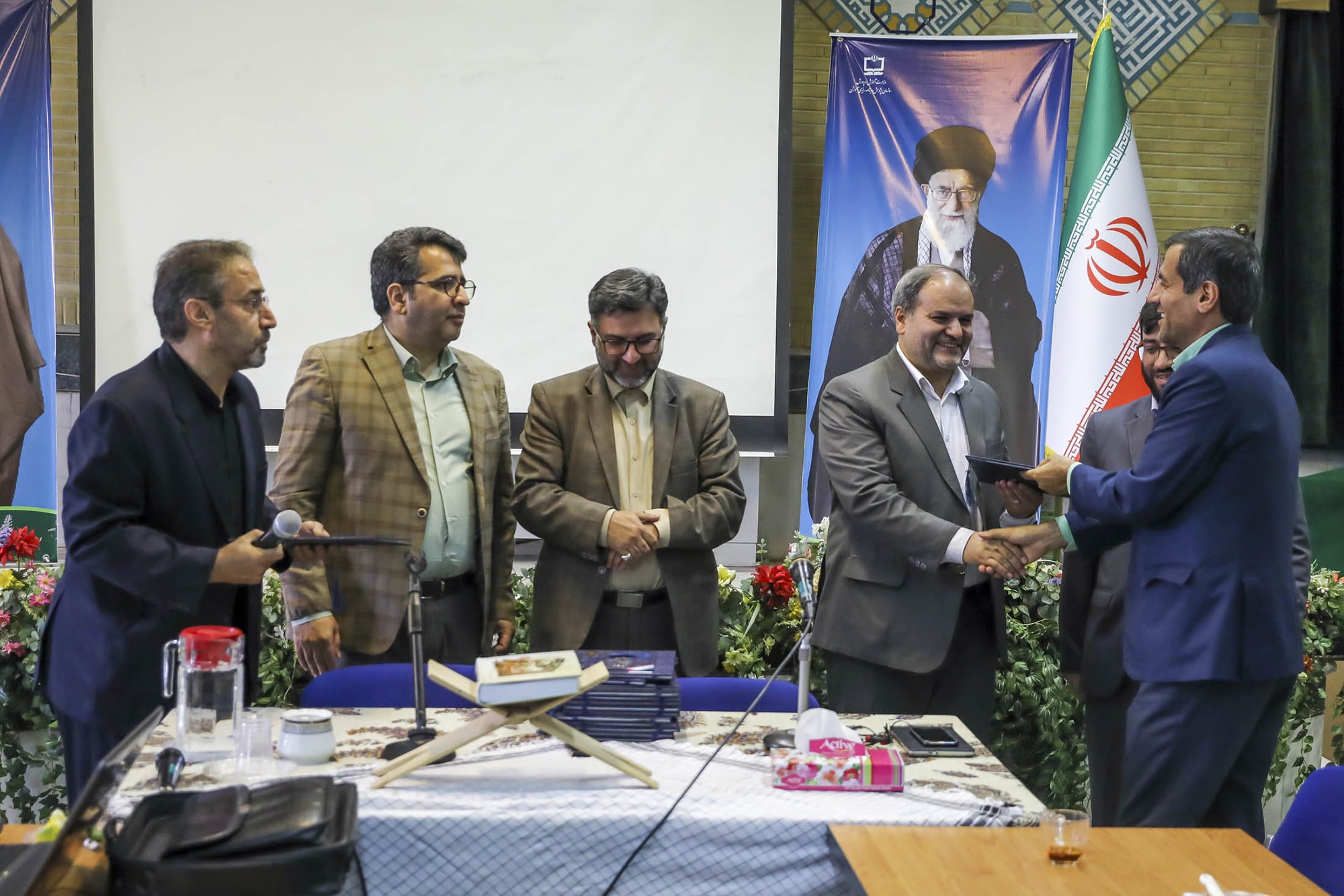 نشست آسیب شناسی جشنواره تولید محتوا