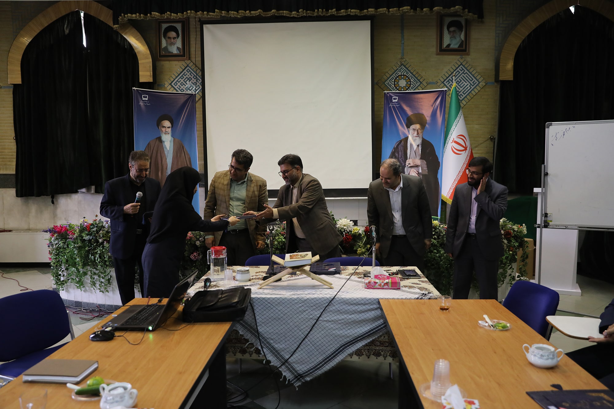 نشست آسیب شناسی جشنواره تولید محتوا