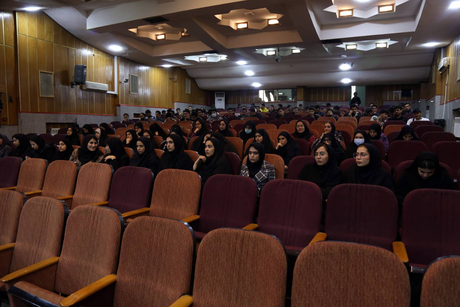 نشست تخصصی آشنایی با مجلات رشد در پردیس حکیم فردوسی دانشگاه فرهنگیان