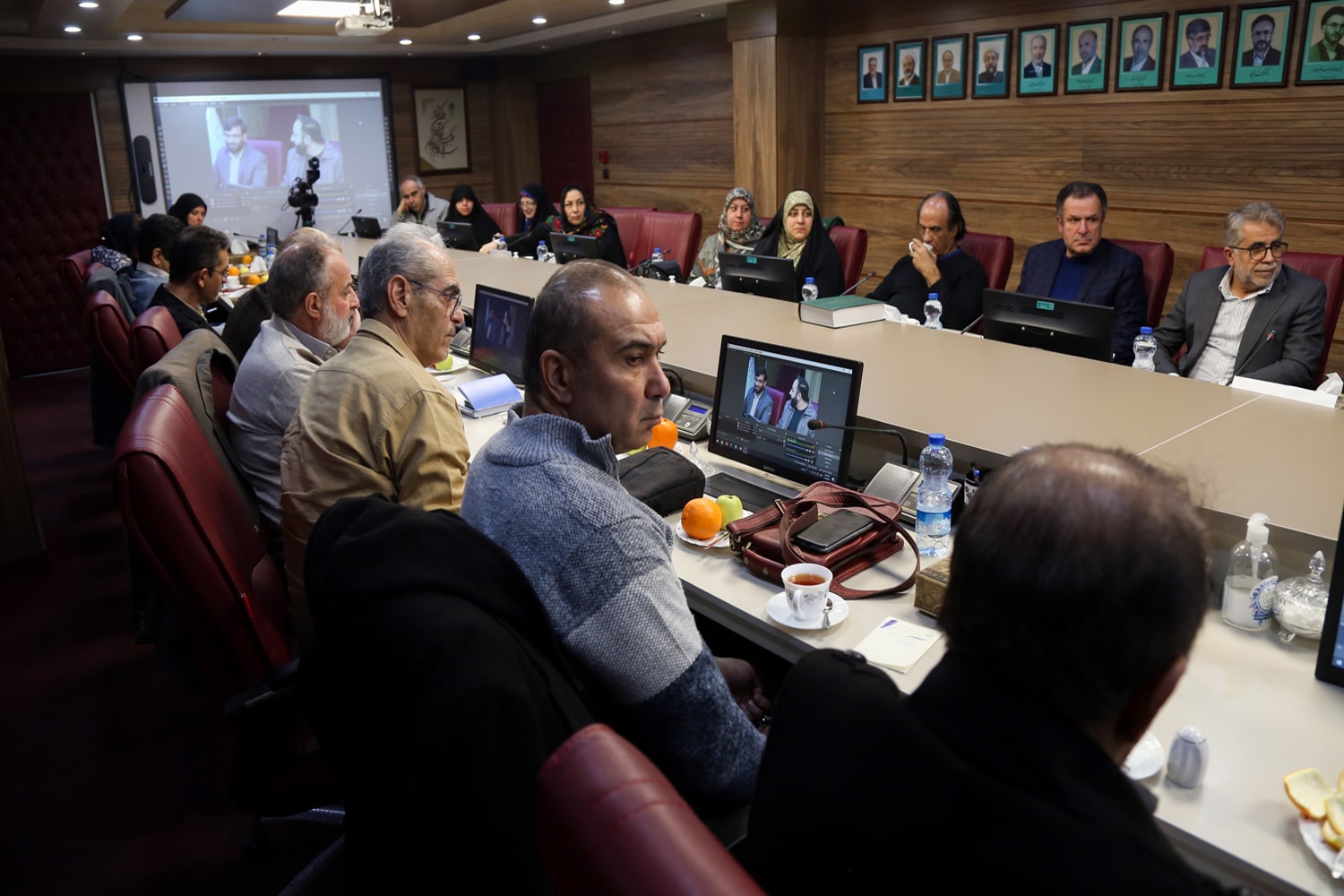 نشست هم‌اندیشی رئیس سازمان پژوهش و برنامه‌ریزی آموزشی با اعضای هیئت داوران و هیئت انتخاب پنجاه‌وسومین دوره جشنواره بین‌المللی فیلم رشد