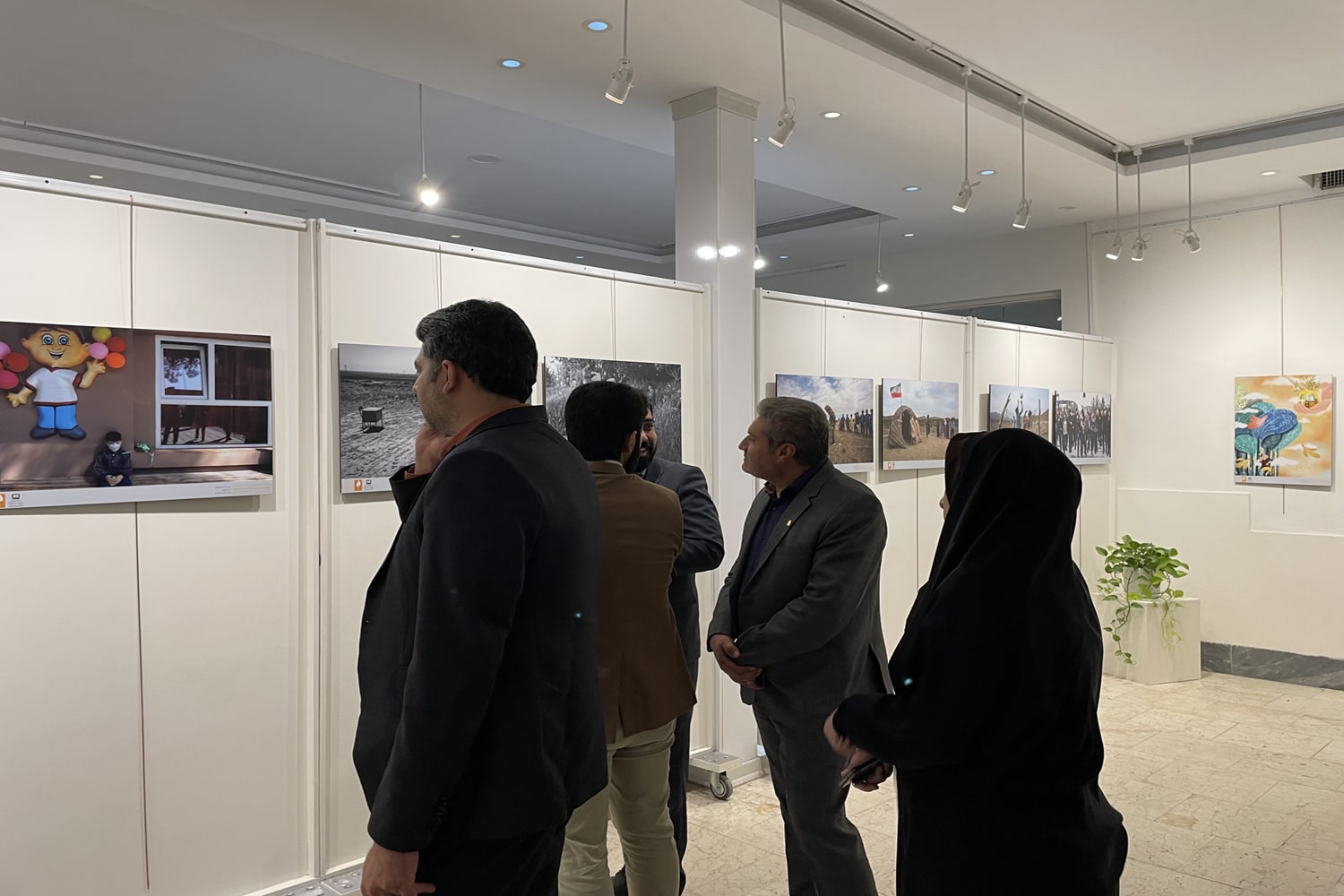 نمایشگاه عکس و تصویرگری رشد در کانون فرهنگی تربیتی سمیه