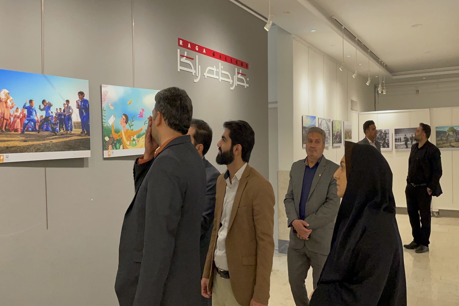 نمایشگاه عکس و تصویرگری رشد در کانون فرهنگی تربیتی سمیه