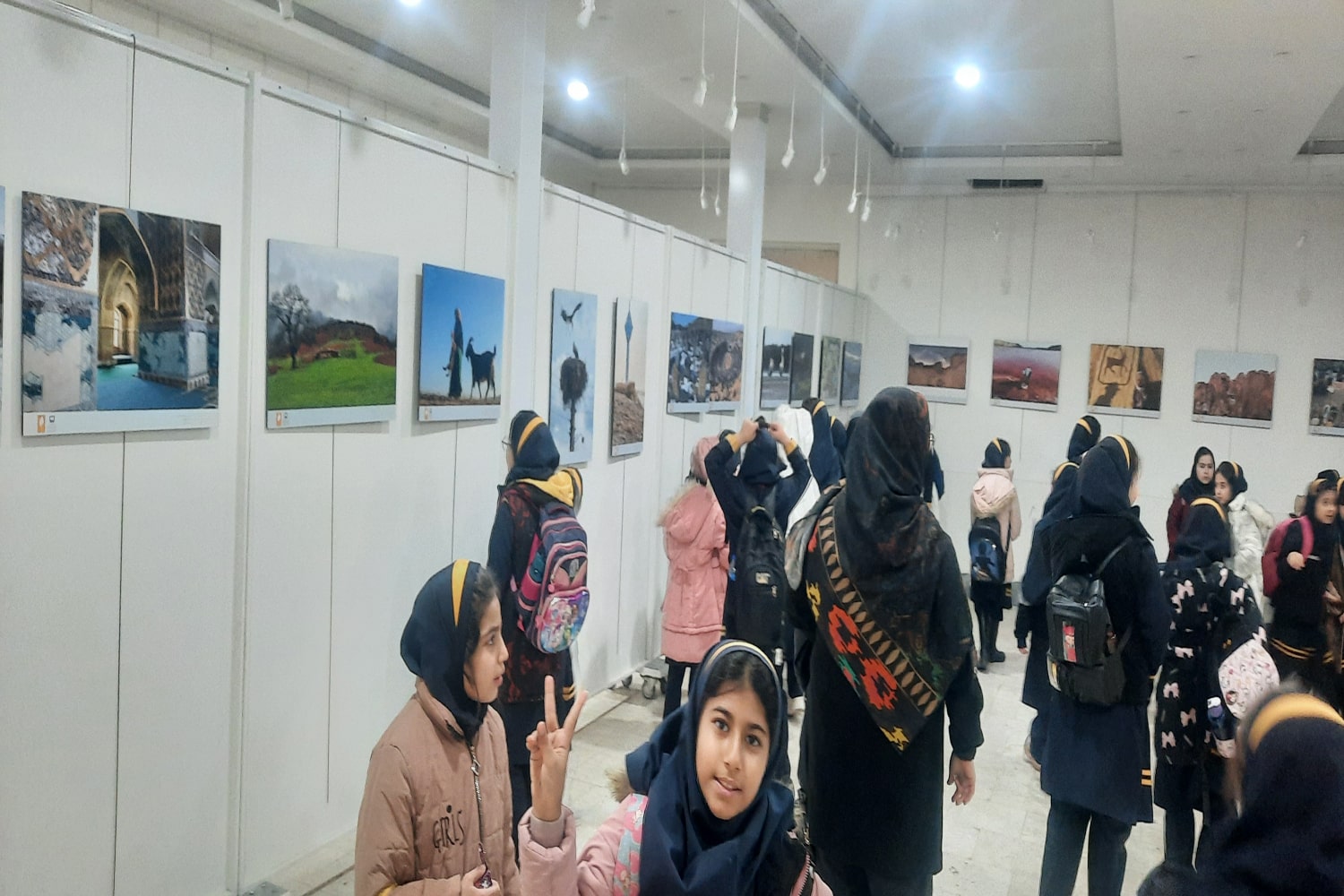 نمایشگاه عکس و تصویرگری رشد در کانون فرهنگی تربیتی سمیه