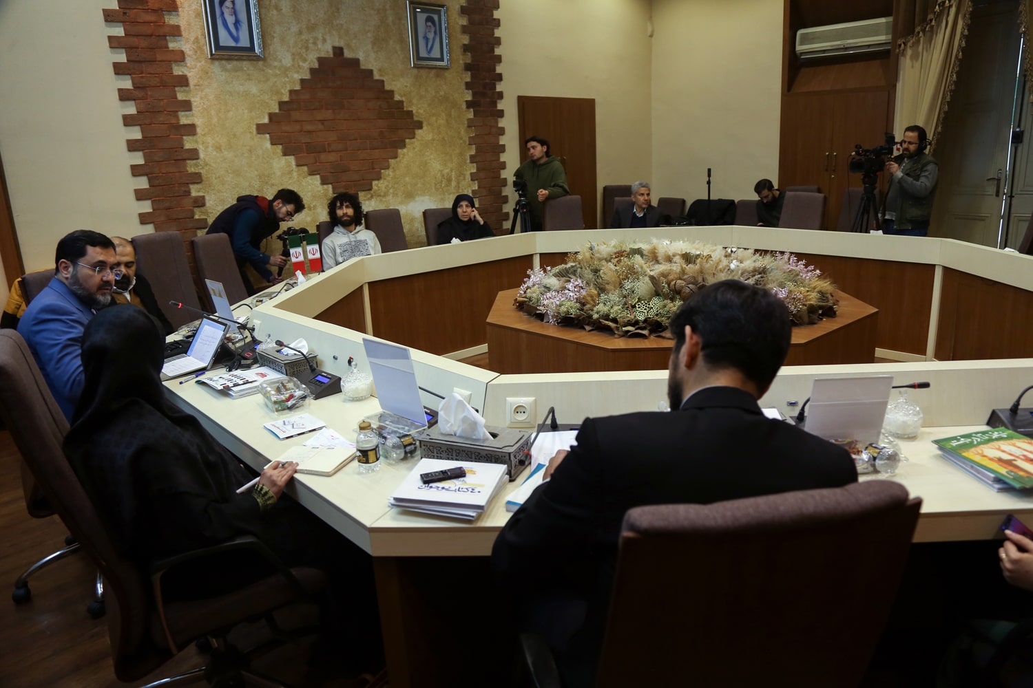 نشست سیاست‌گذاری ادبیات کودک و نوجوان در دوگانه تألیف و ترجمه