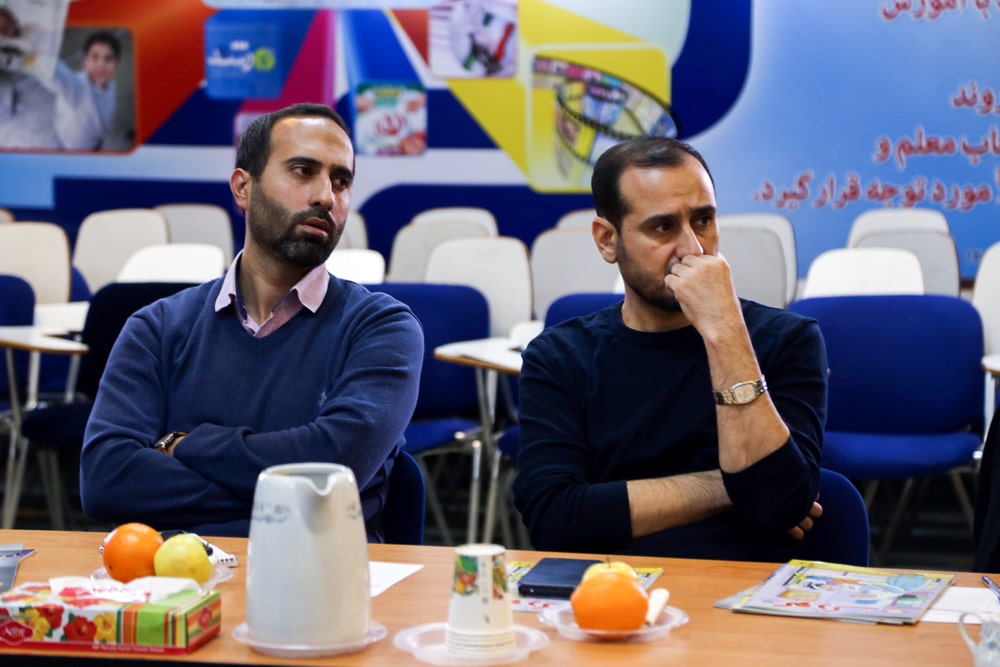 جلسه مدیران منطقه با سردبیران مجله رشد ۵ دی‌ماه