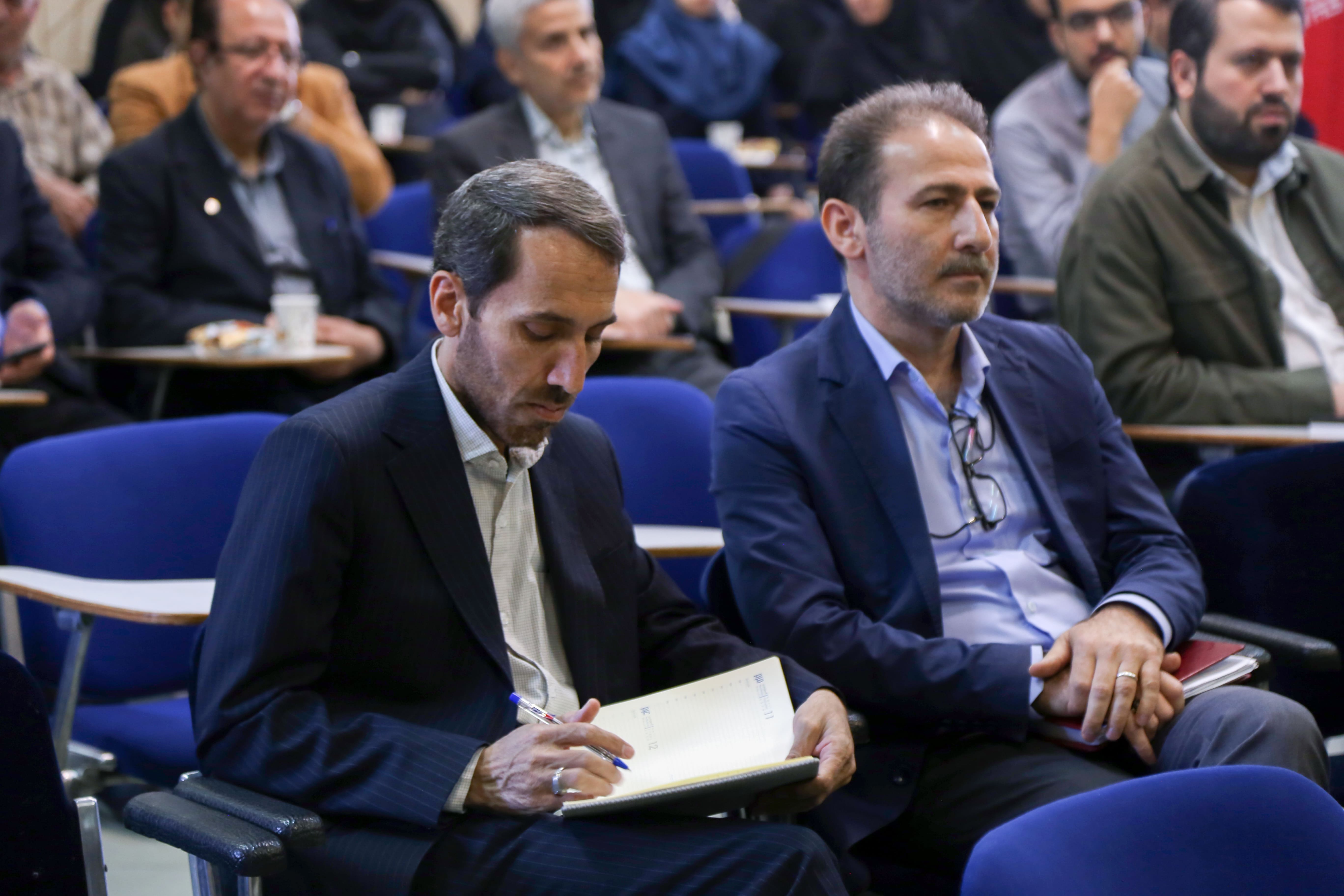 نشست اعضای دفتر انتشارات و فناوری آموزشی با رئیس سازمان پژوهش و برنامه‌ریزی آموزشی