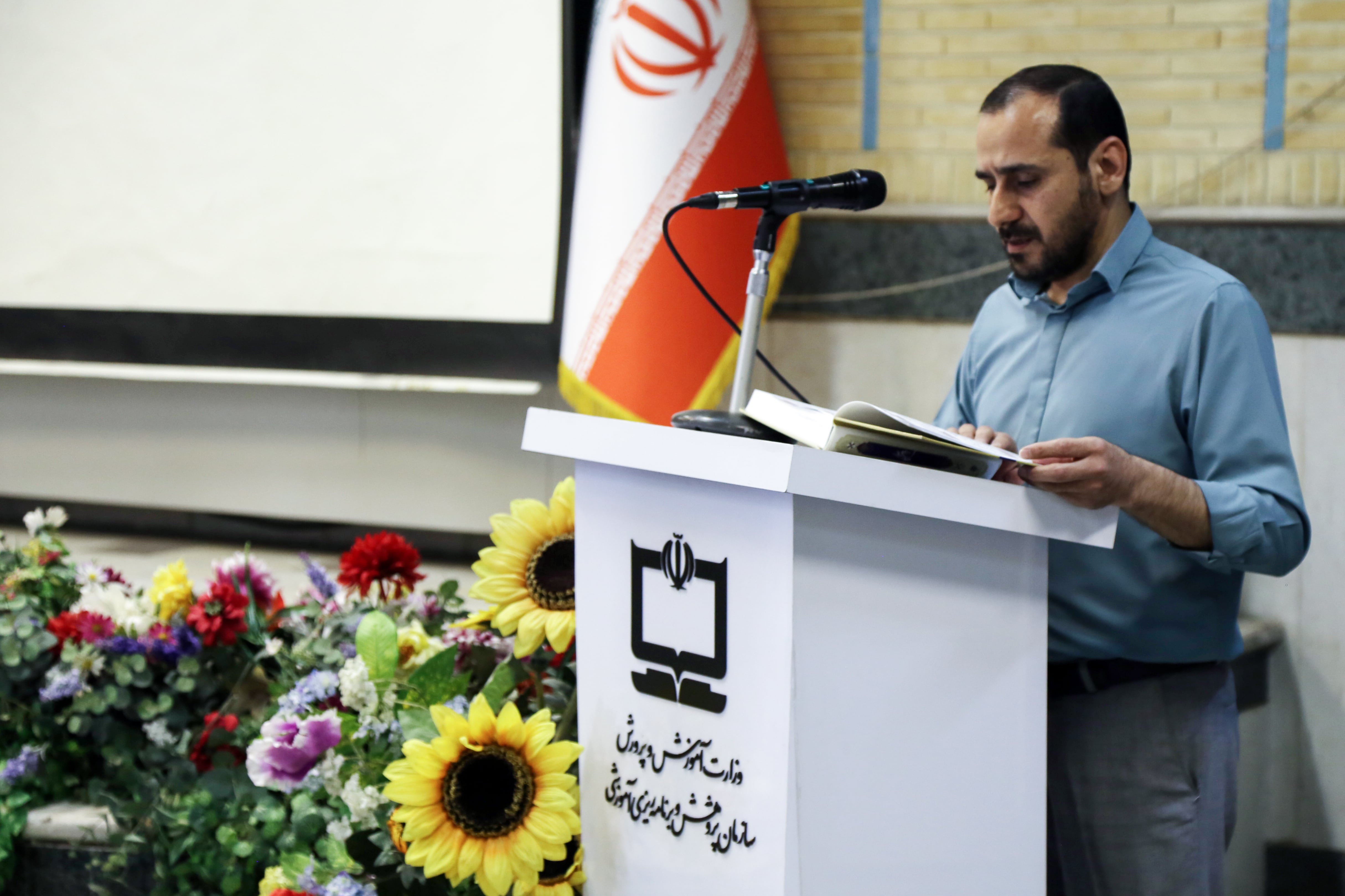 نشست اعضای دفتر انتشارات و فناوری آموزشی با رئیس سازمان پژوهش و برنامه‌ریزی آموزشی