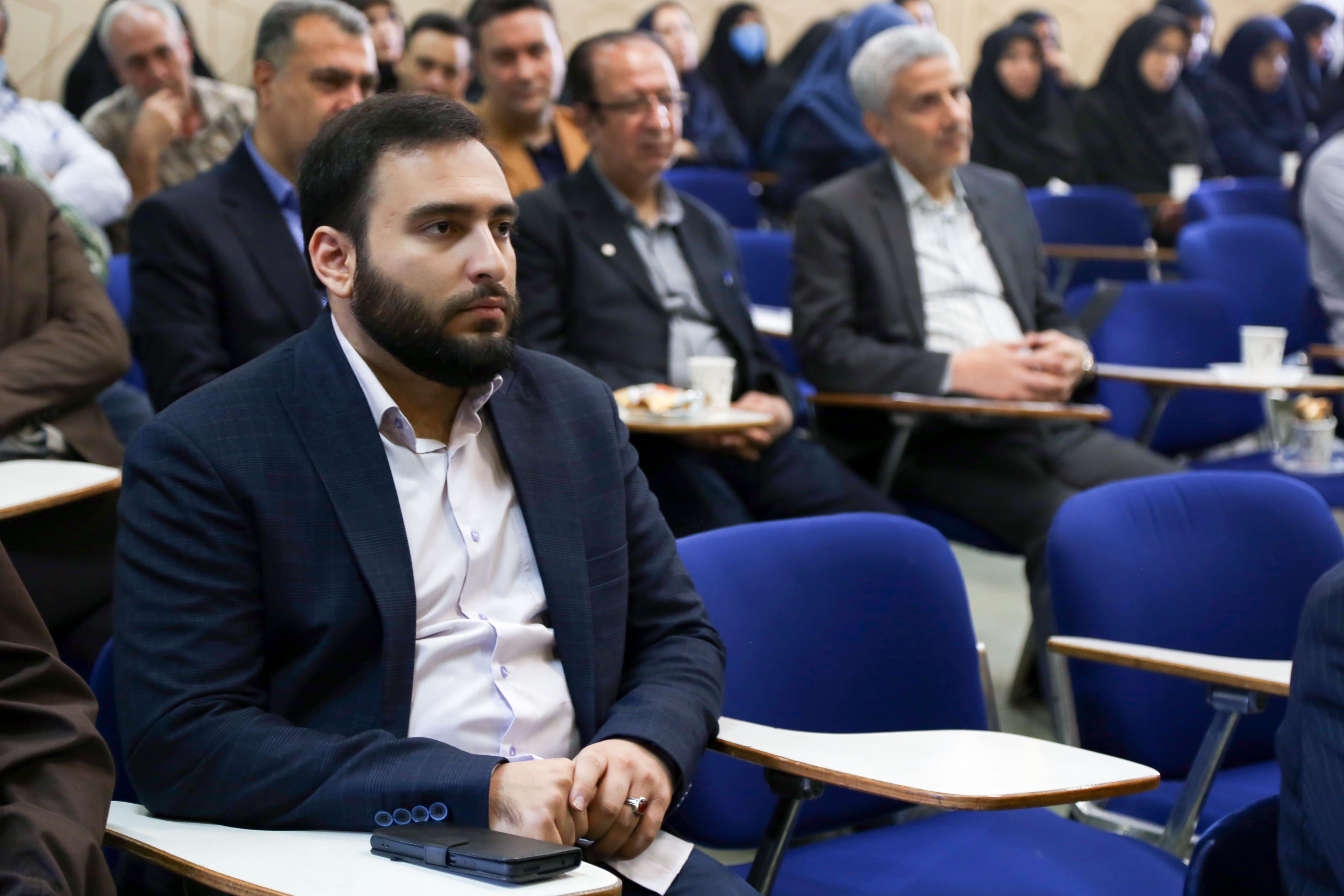 نشست اعضای دفتر انتشارات و فناوری آموزشی با رئیس سازمان پژوهش و برنامه‌ریزی آموزشی