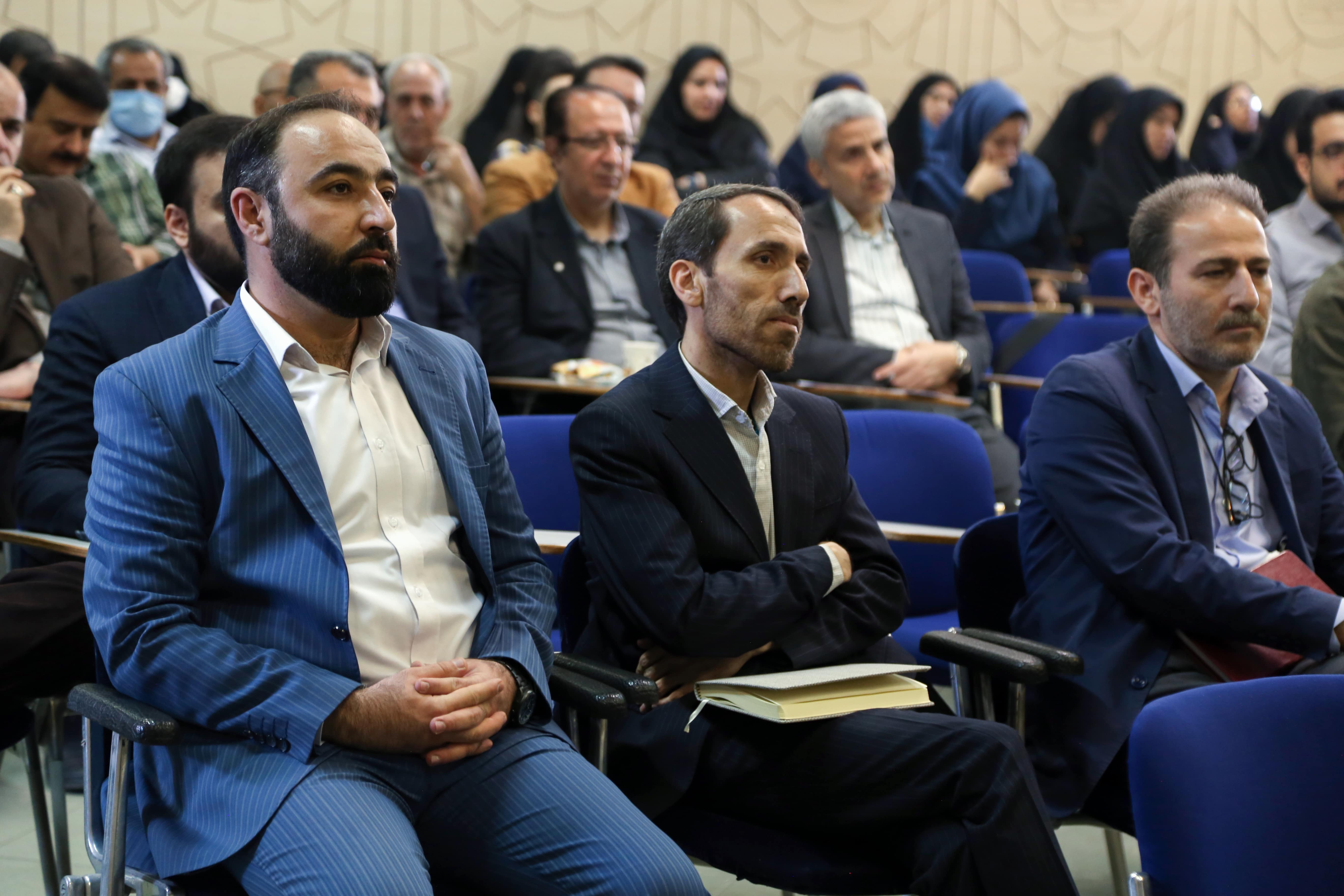 نشست اعضای دفتر انتشارات و فناوری آموزشی با رئیس سازمان پژوهش و برنامه‌ریزی آموزشی