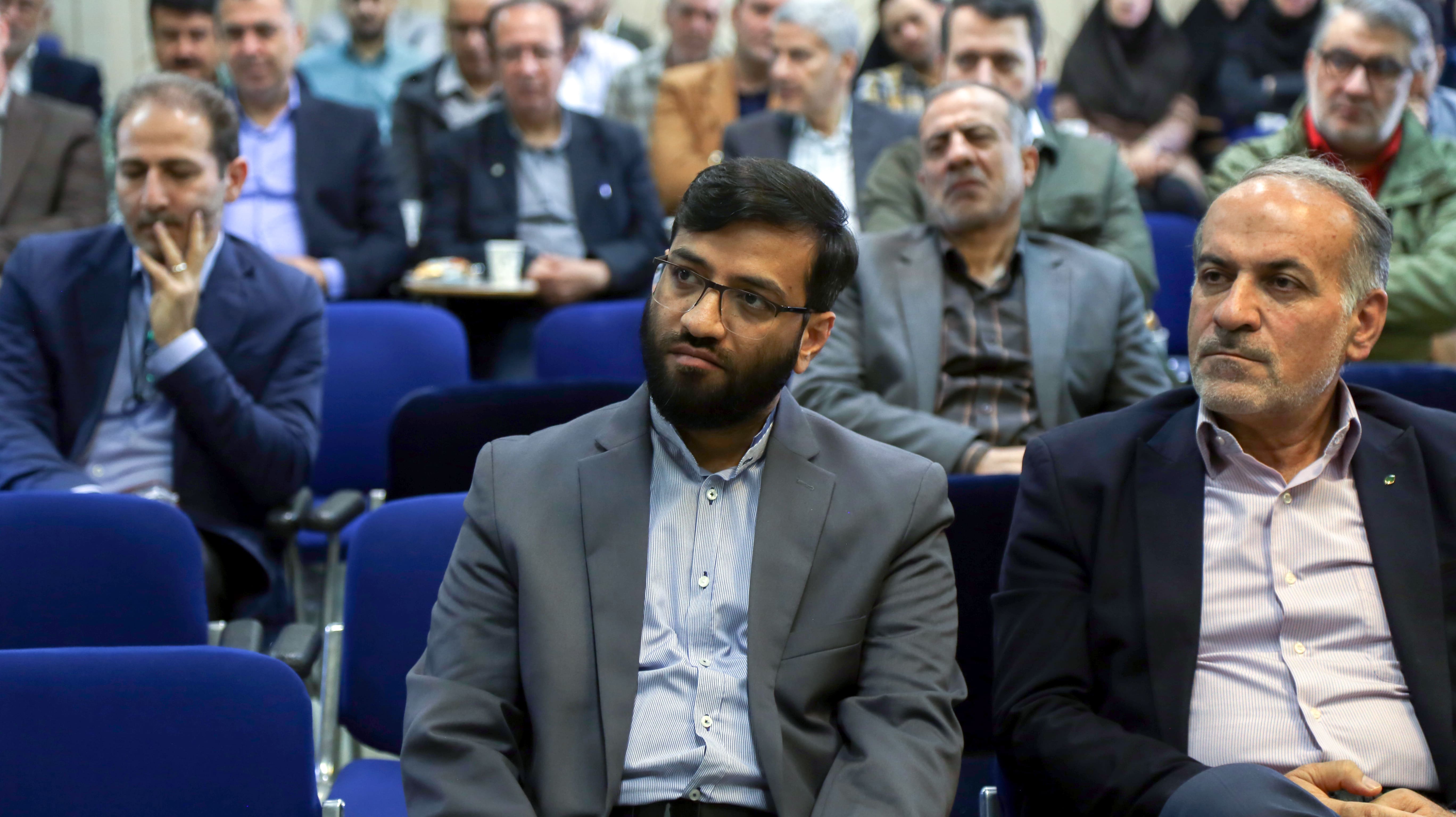 نشست اعضای دفتر انتشارات و فناوری آموزشی با رئیس سازمان پژوهش و برنامه‌ریزی آموزشی