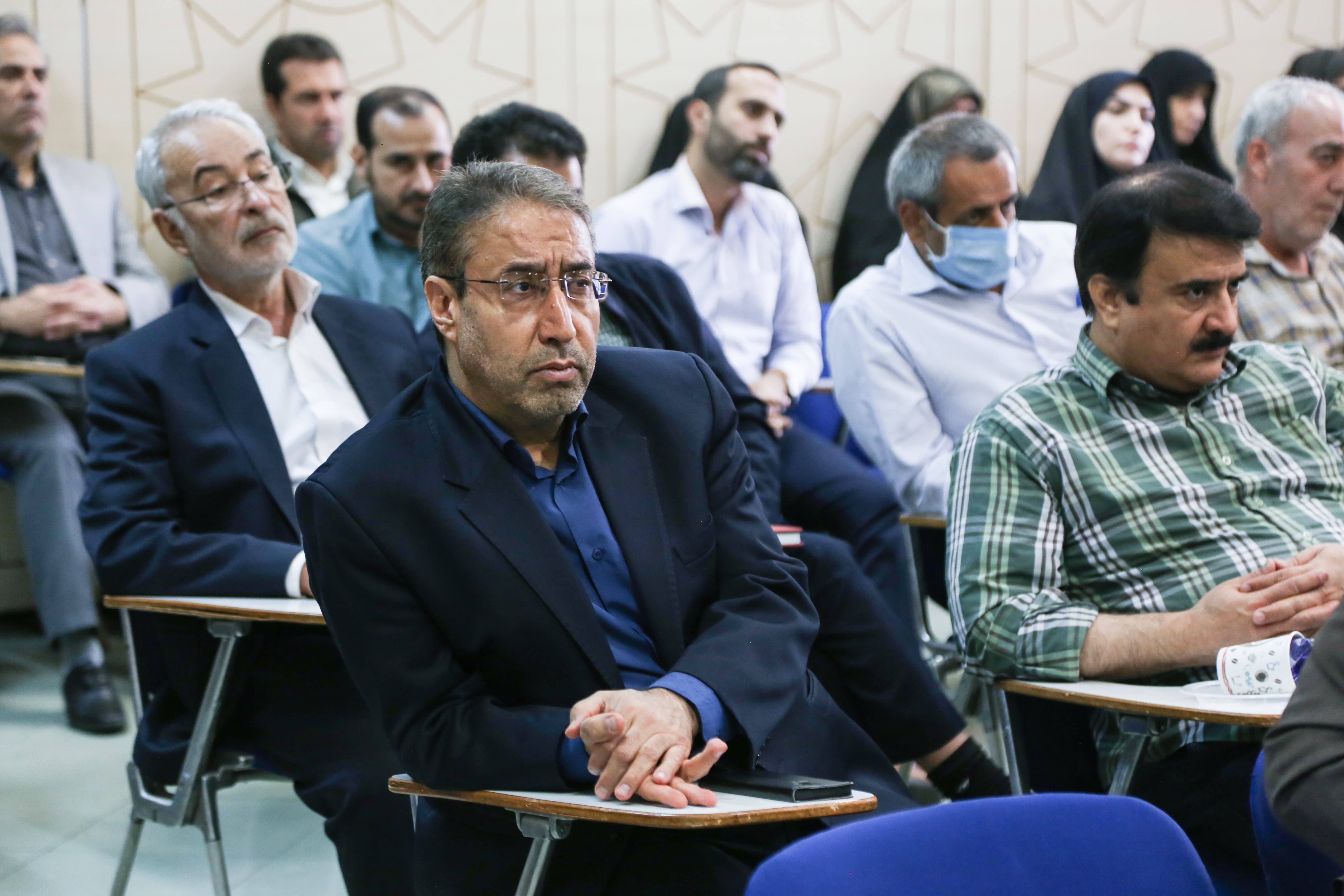 نشست اعضای دفتر انتشارات و فناوری آموزشی با رئیس سازمان پژوهش و برنامه‌ریزی آموزشی