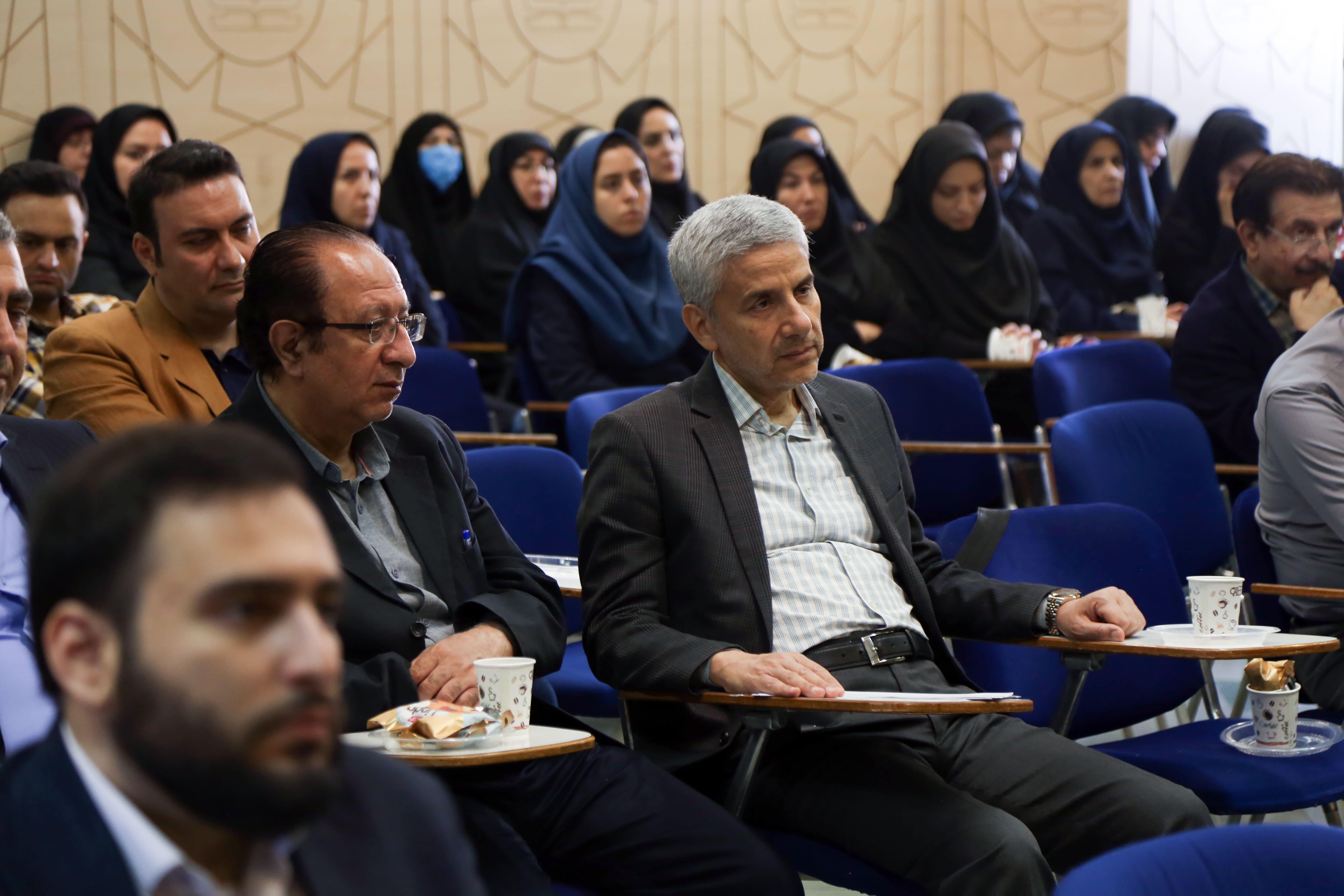 نشست اعضای دفتر انتشارات و فناوری آموزشی با رئیس سازمان پژوهش و برنامه‌ریزی آموزشی