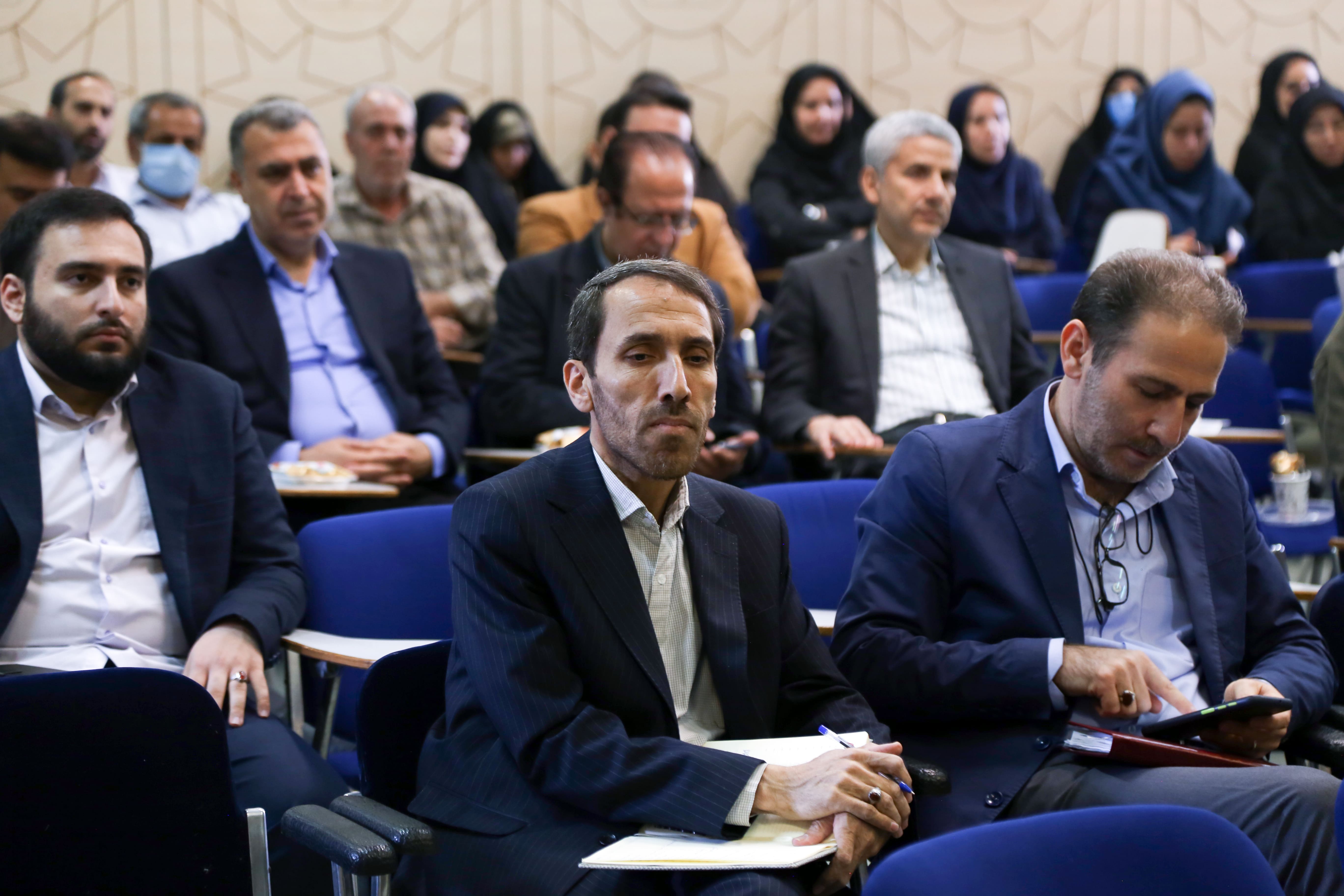 نشست اعضای دفتر انتشارات و فناوری آموزشی با رئیس سازمان پژوهش و برنامه‌ریزی آموزشی