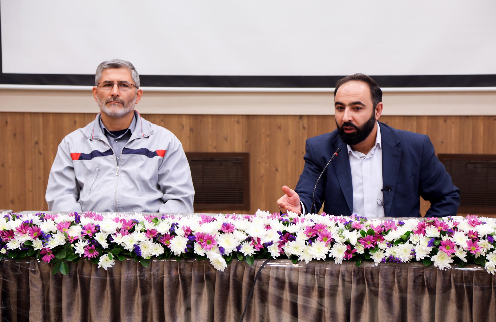 نشست نوجوانان و مسئله آسیب‌های اجتماعی