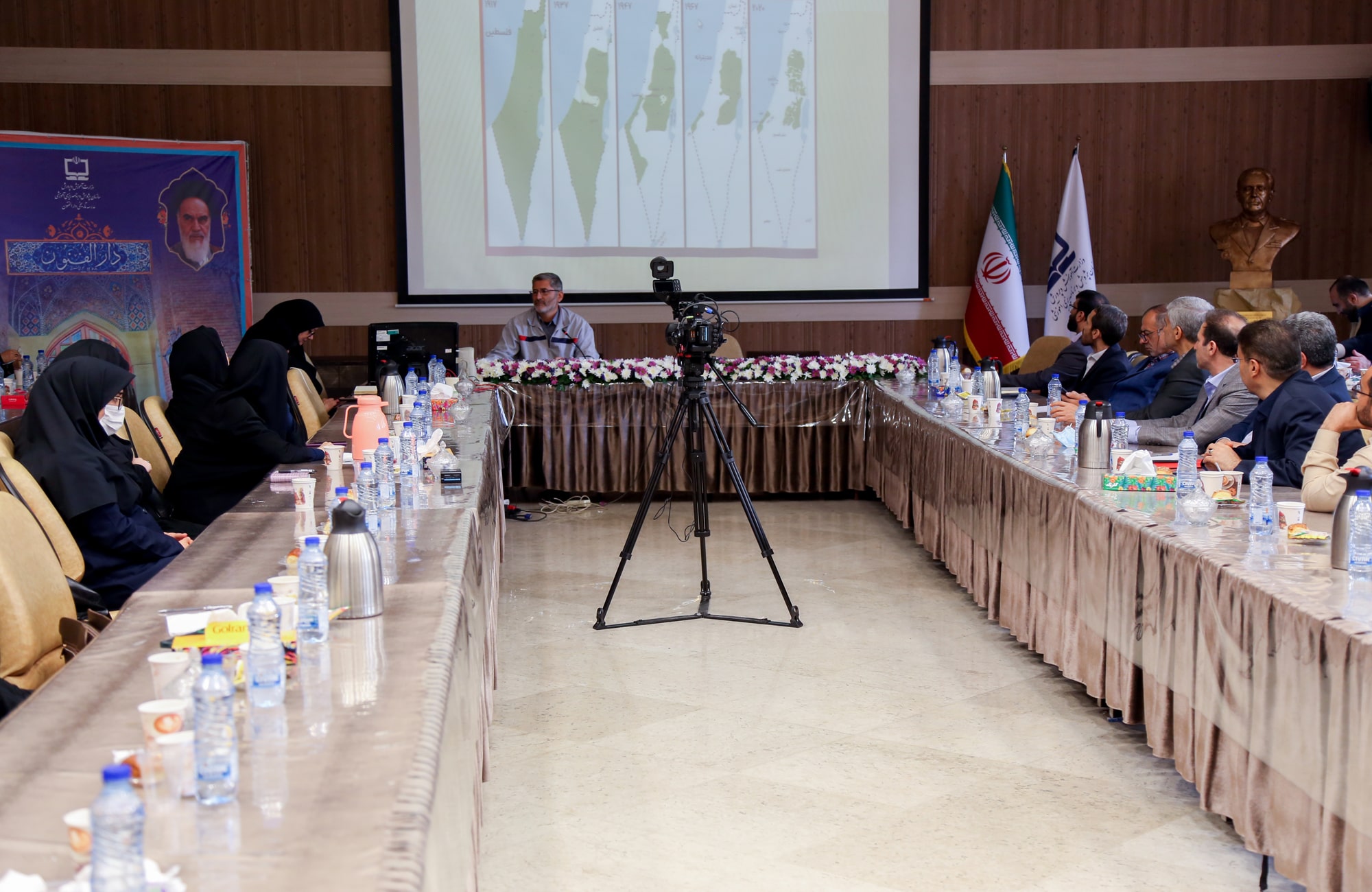 نشست نوجوانان و مسئله آسیب‌های اجتماعی