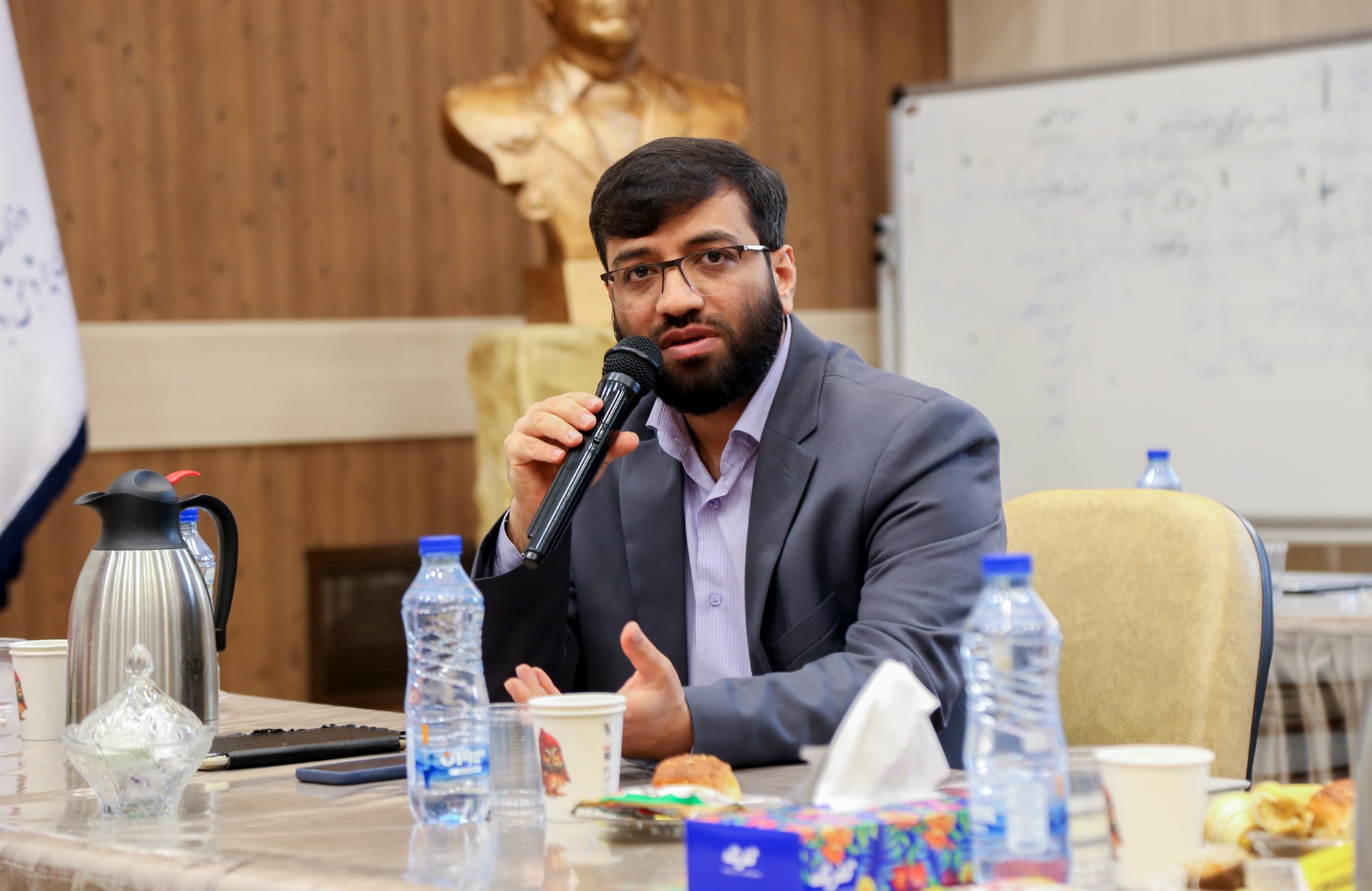 نشست نوجوانان و مسئله آسیب‌های اجتماعی