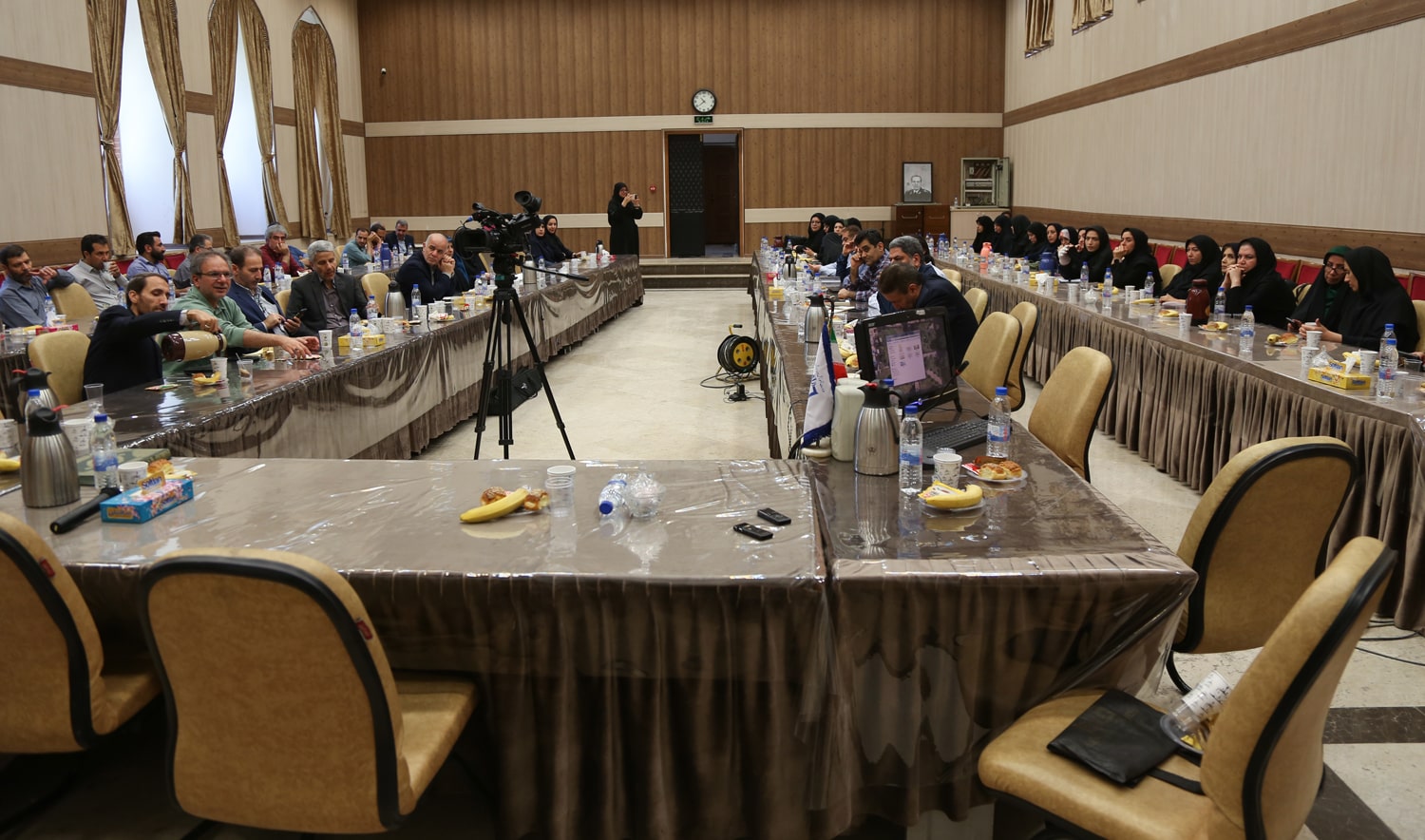 نشست نوجوانان و مسئله آسیب‌های اجتماعی