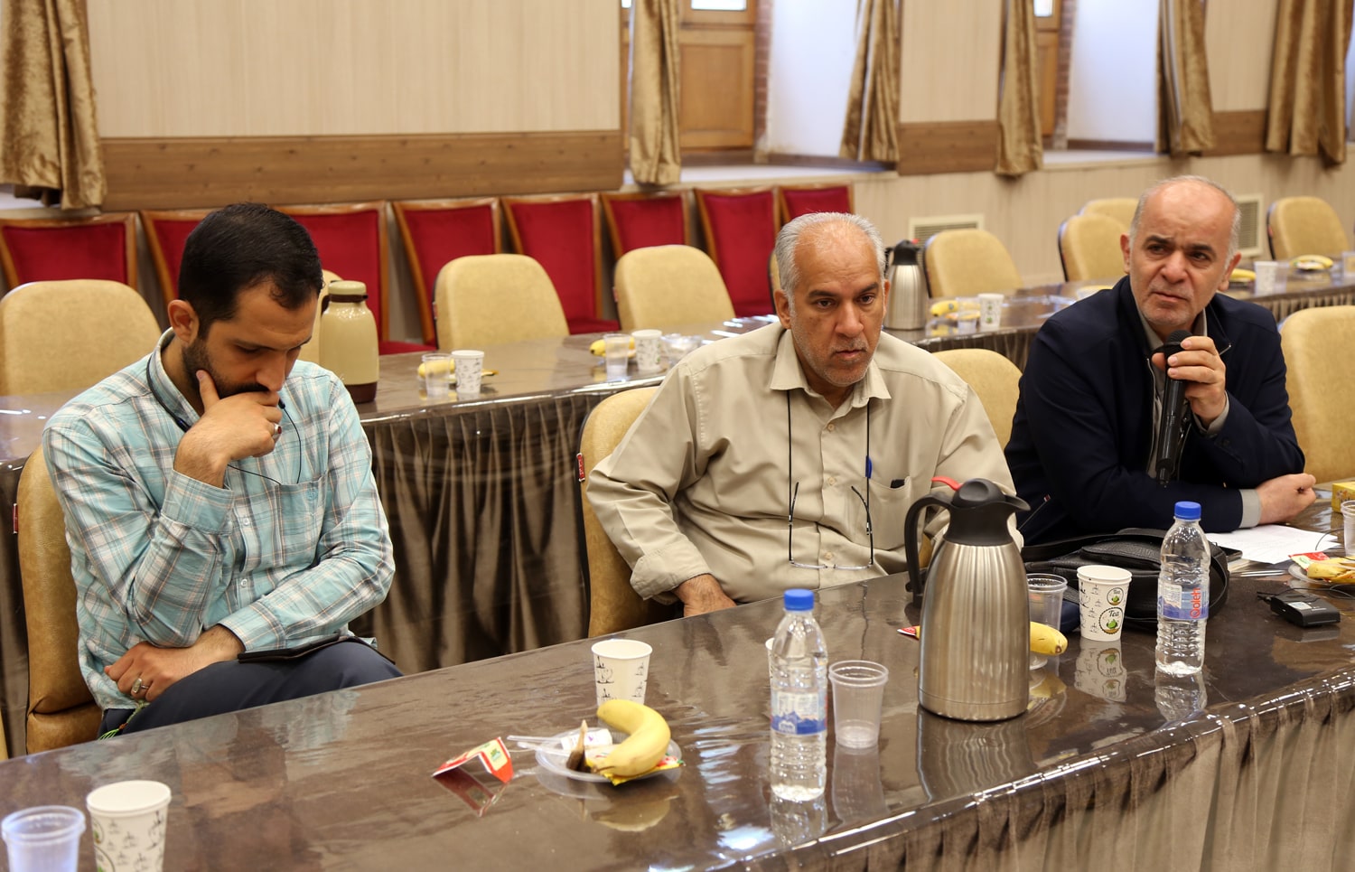 نشست نوجوانان و مسئله آسیب‌های اجتماعی