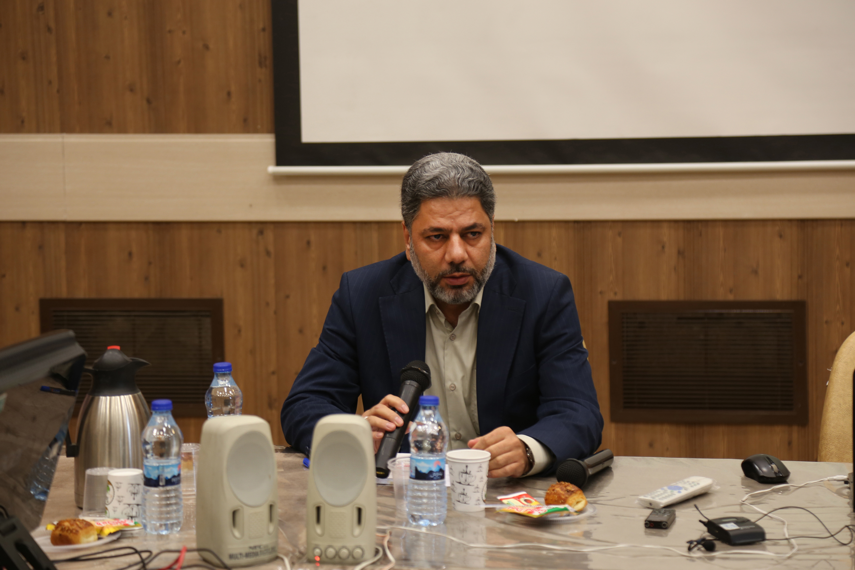 نشست کنش‌گری با رسانه‌‌های آموزشی در مواجهه با کی‌پاپ، انیمه و تیک‌تاک