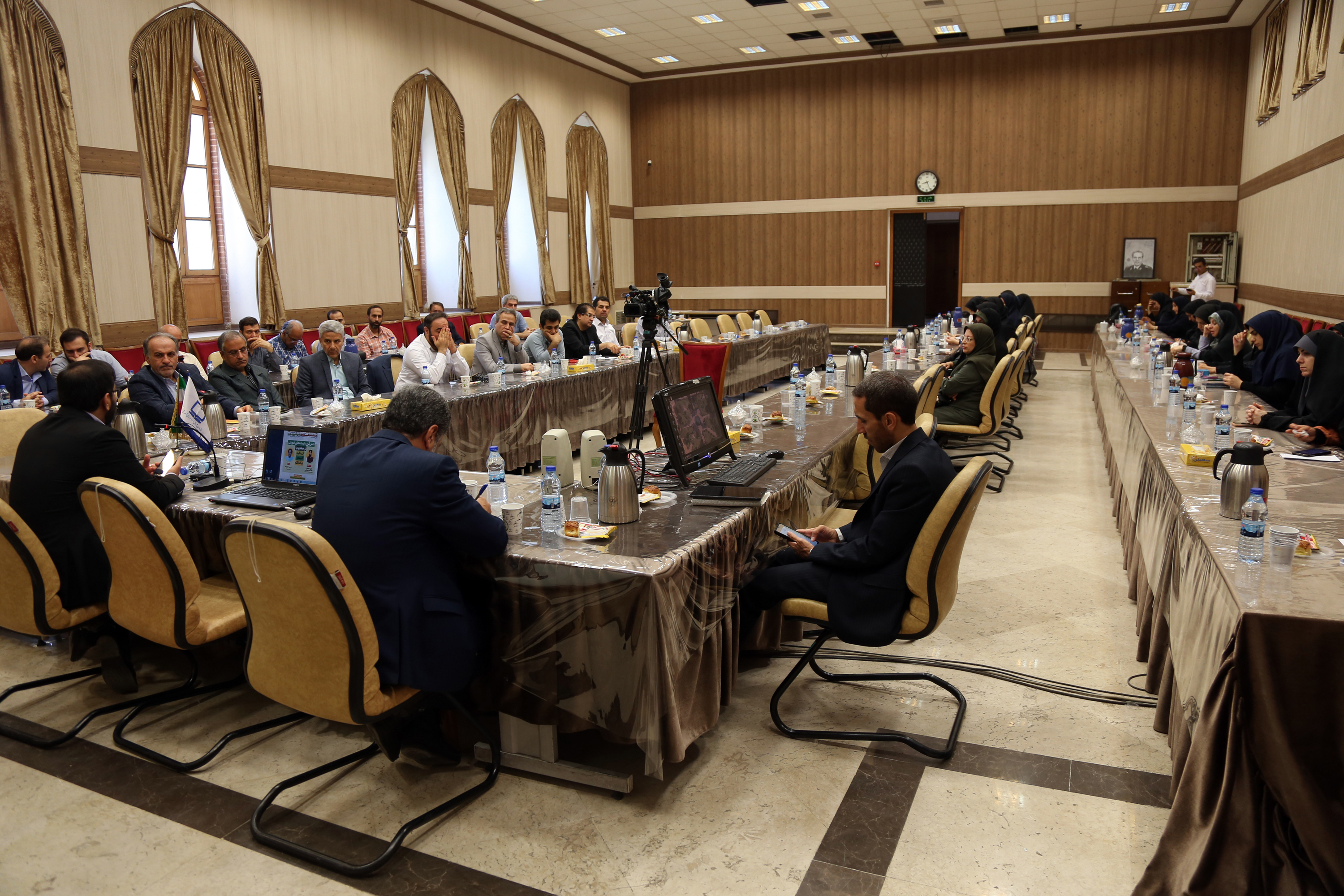 نشست کنش‌گری با رسانه‌‌های آموزشی در مواجهه با کی‌پاپ، انیمه و تیک‌تاک