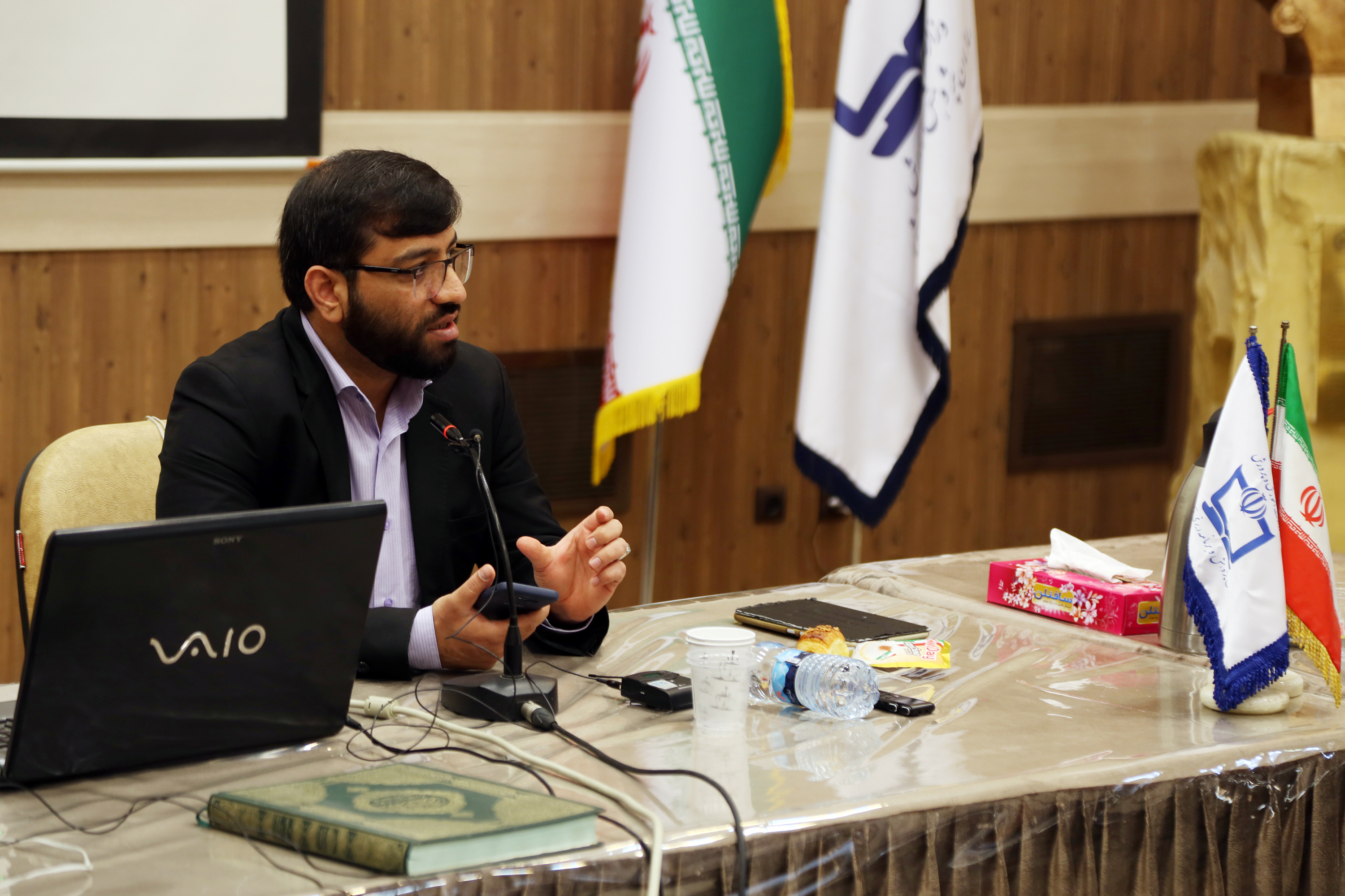 نشست کنش‌گری با رسانه‌‌های آموزشی در مواجهه با کی‌پاپ، انیمه و تیک‌تاک