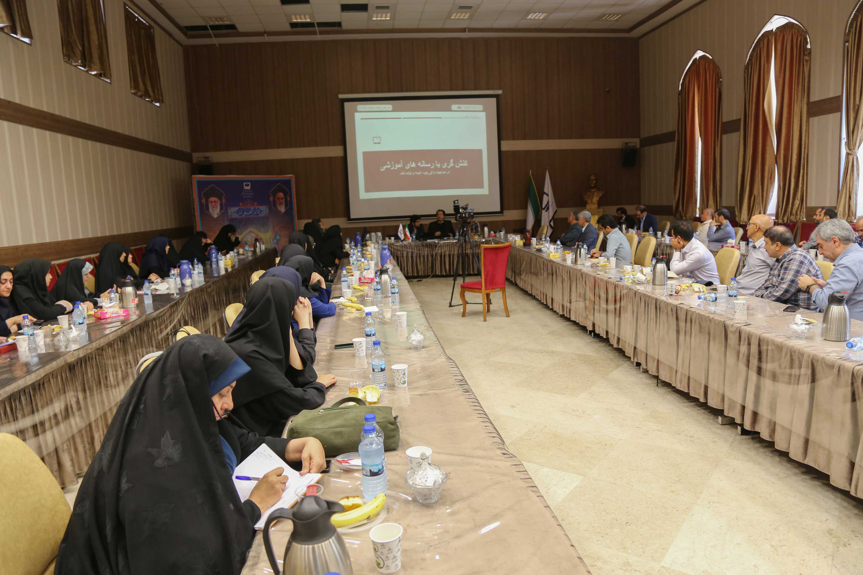 نشست کنش‌گری با رسانه‌‌های آموزشی در مواجهه با کی‌پاپ، انیمه و تیک‌تاک