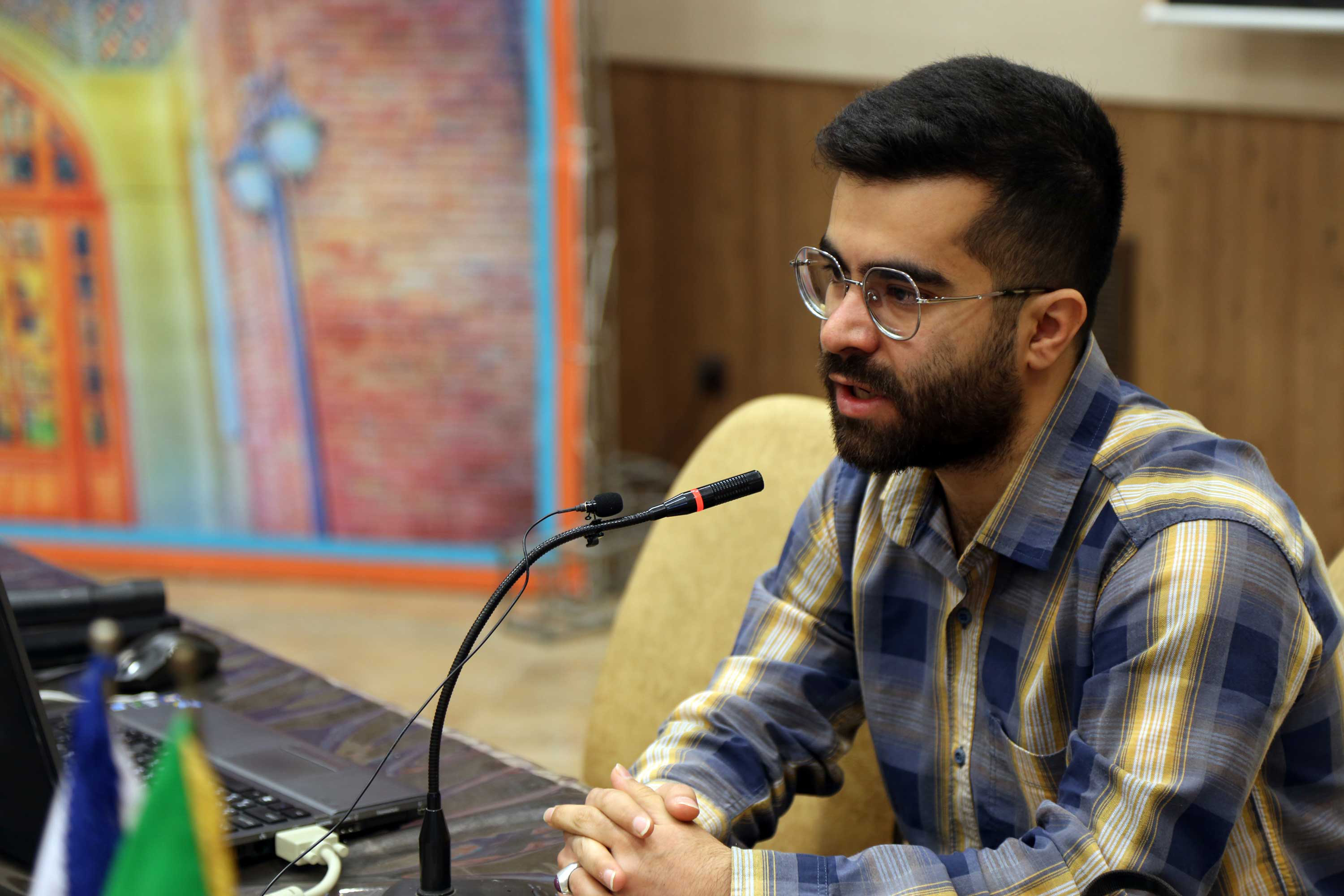 نشست کنش‌گری با رسانه‌‌های آموزشی در مواجهه با کی‌پاپ، انیمه و تیک‌تاک