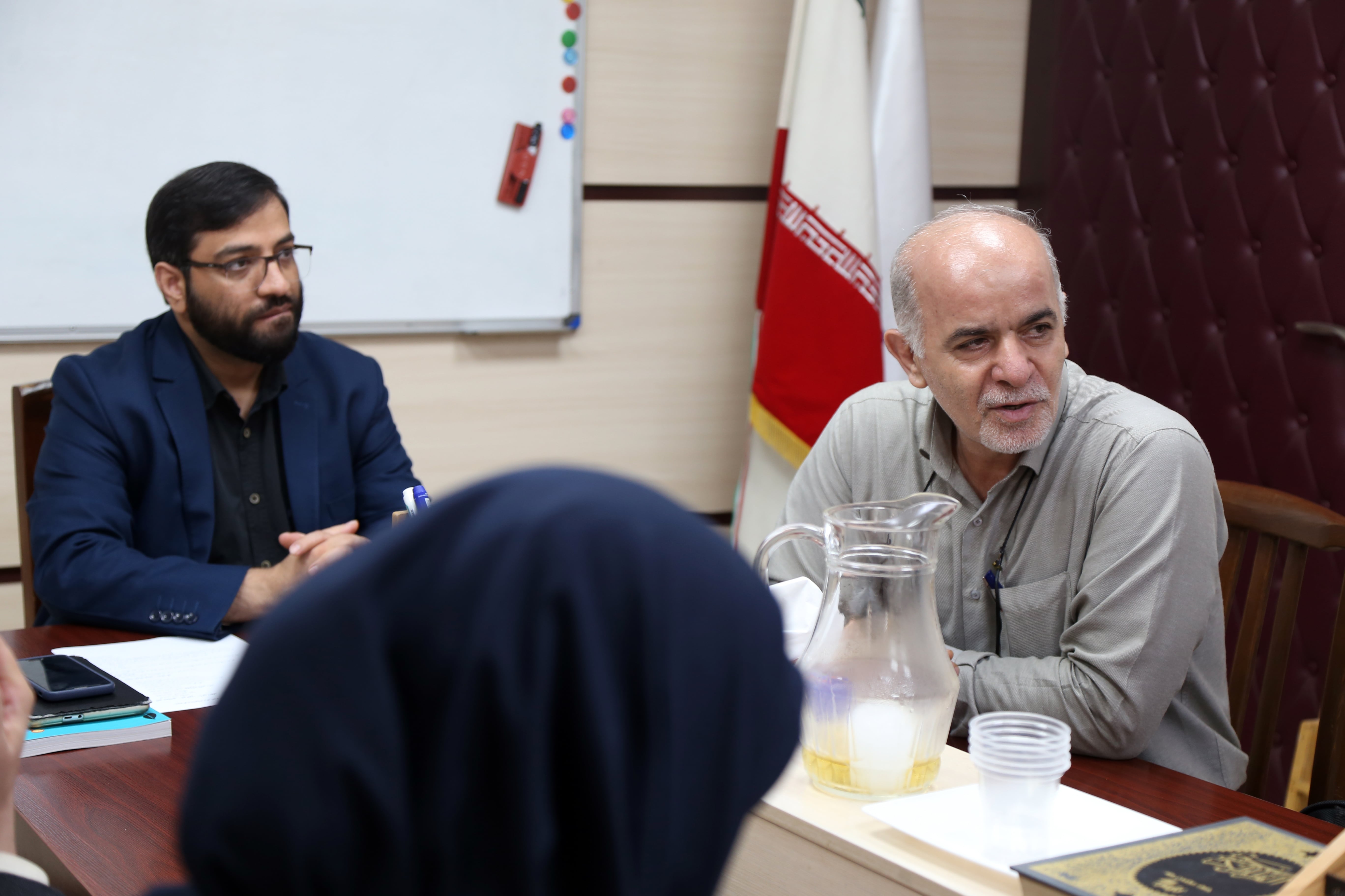 نشست بازخوانی تجربه‌‌های دوازدهمین دوره جشنواره ملی عکس و تصویرگری رشد