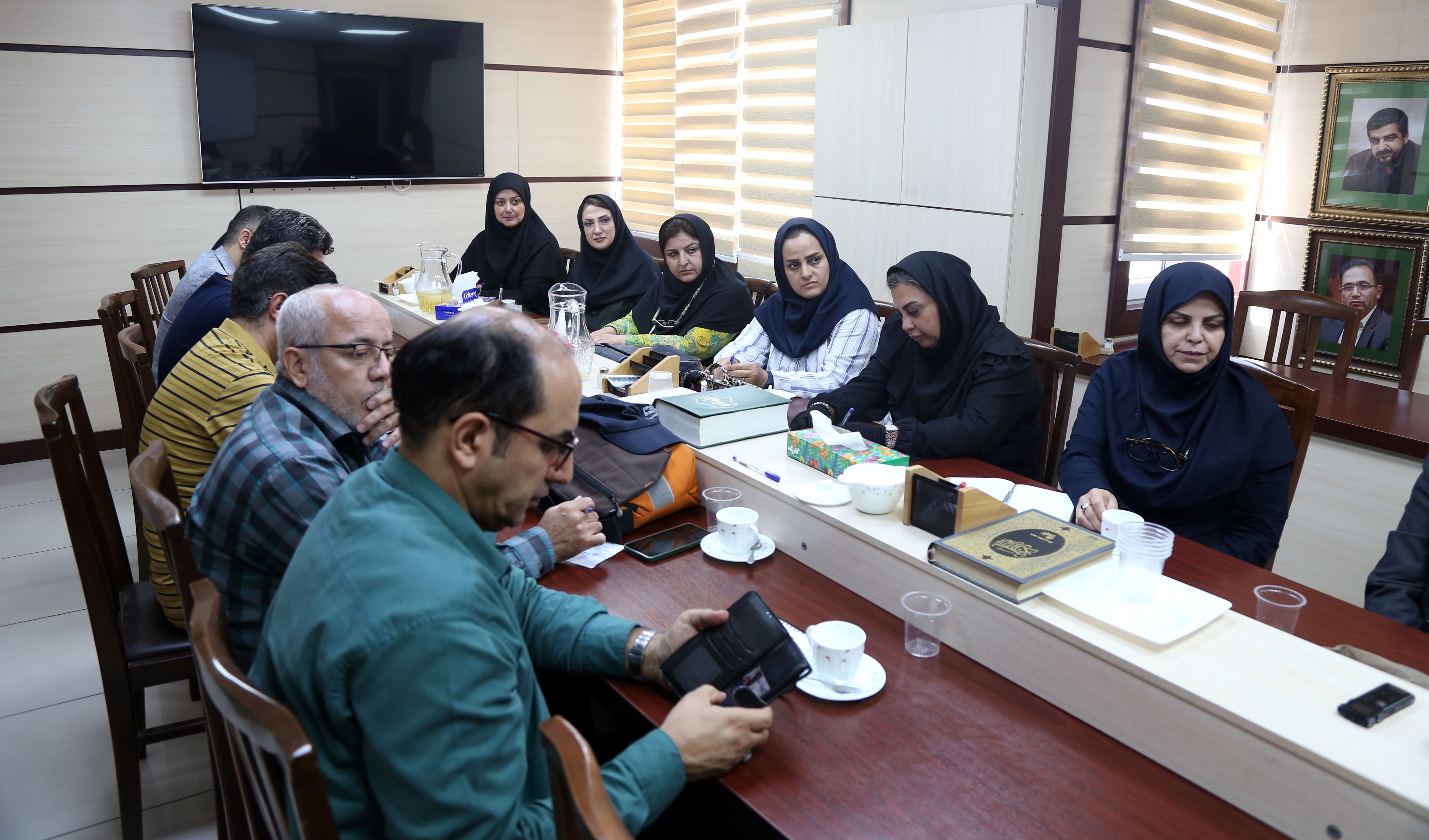 نشست بازخوانی تجربه‌‌های دوازدهمین دوره جشنواره ملی عکس و تصویرگری رشد