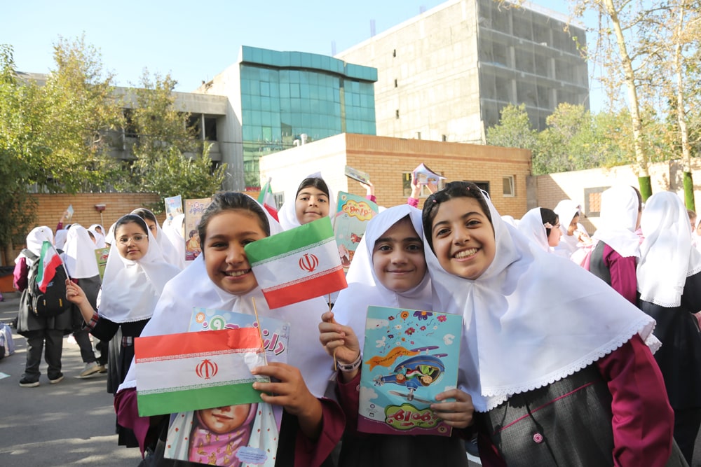 بازدید از مدرسه نراقی