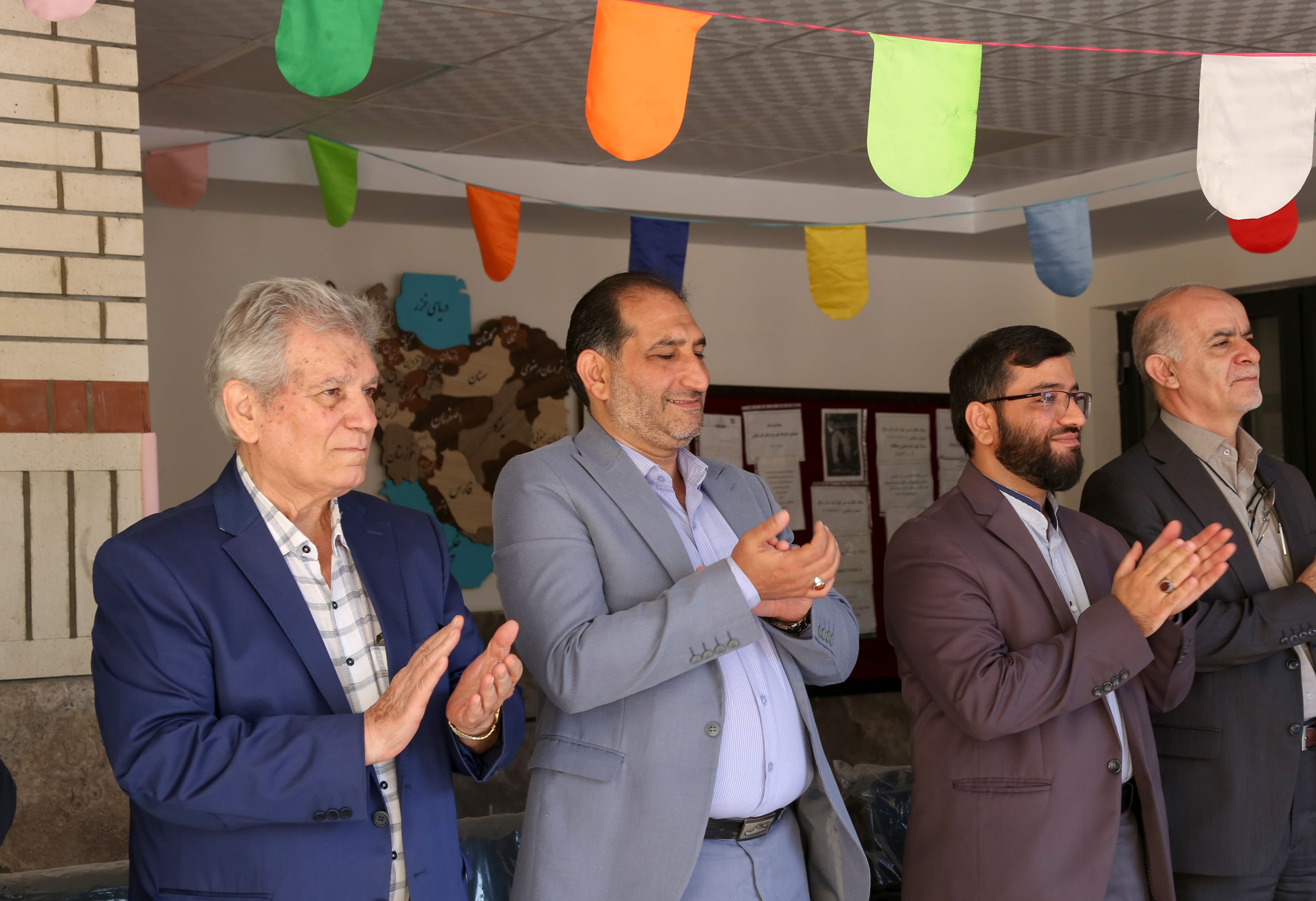 بازدید از مدرسه نراقی