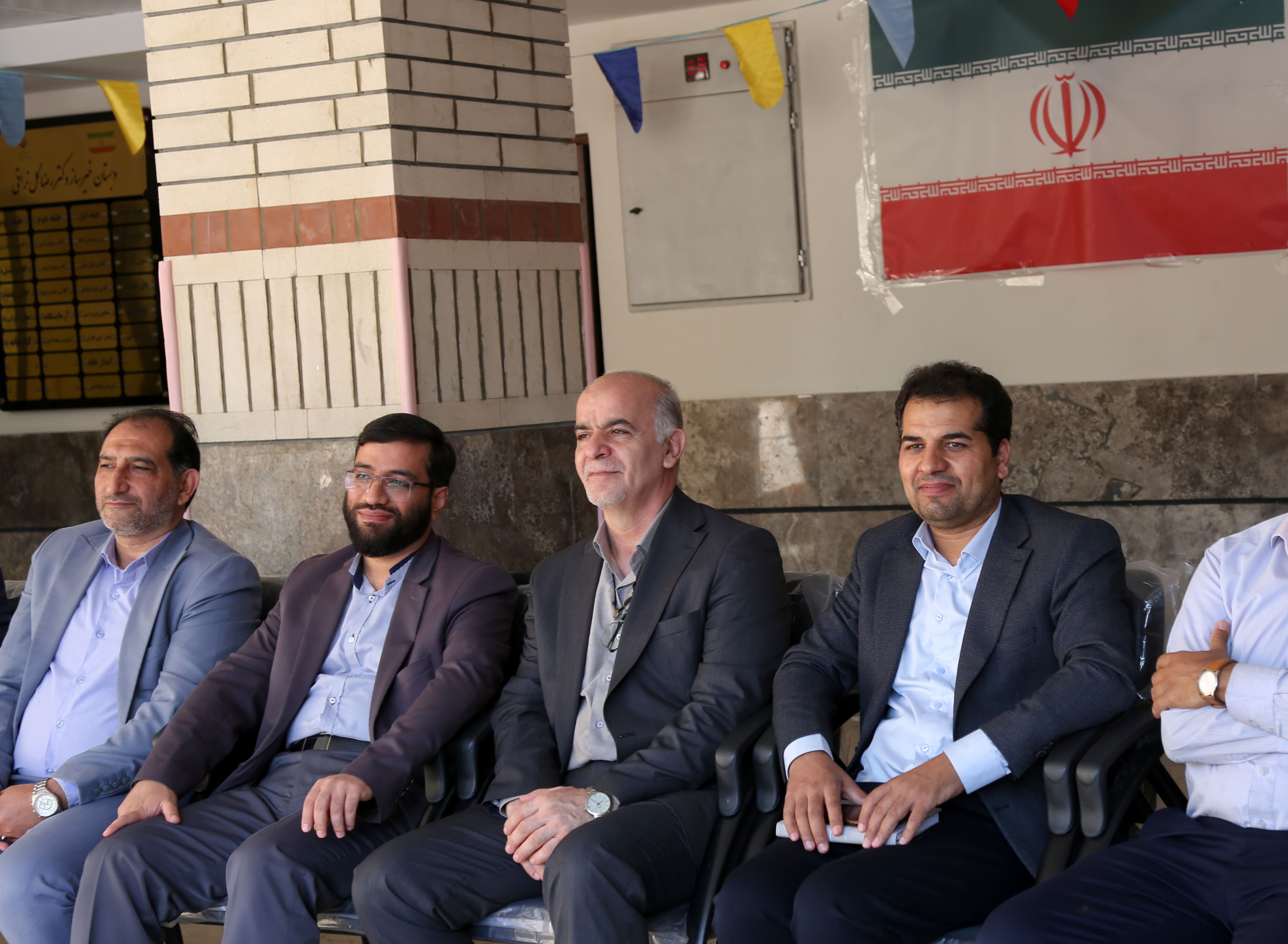 بازدید از مدرسه نراقی