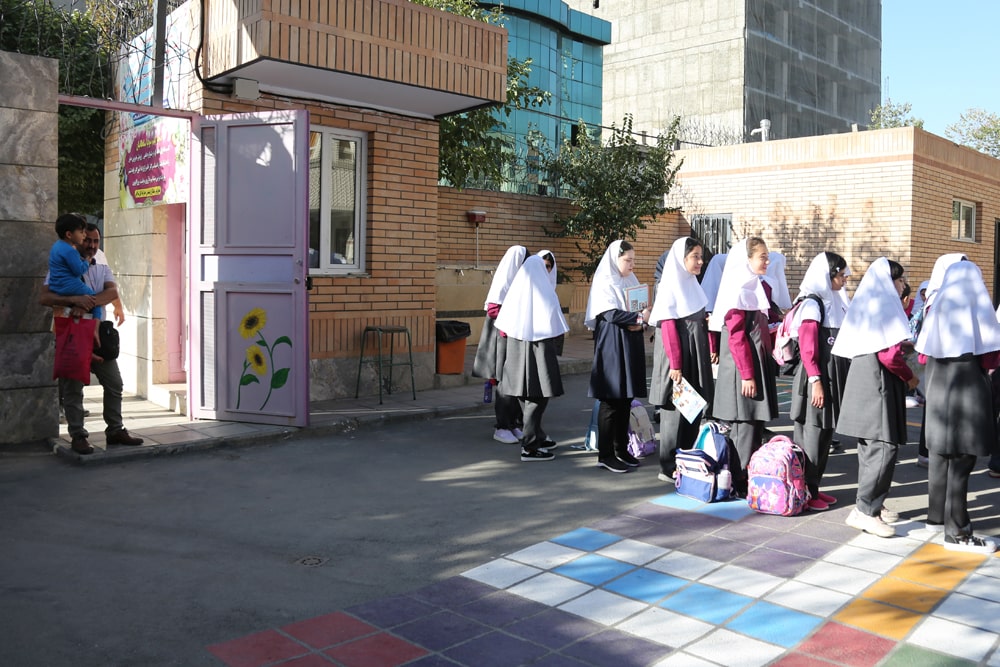 بازدید از مدرسه نراقی