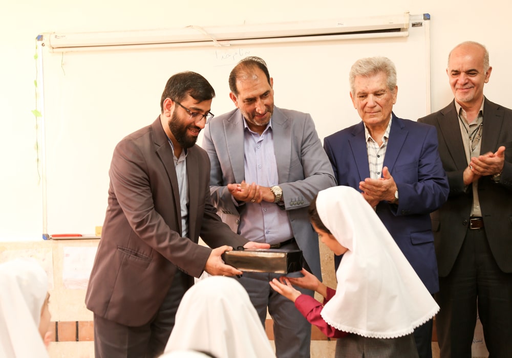 بازدید از مدرسه نراقی