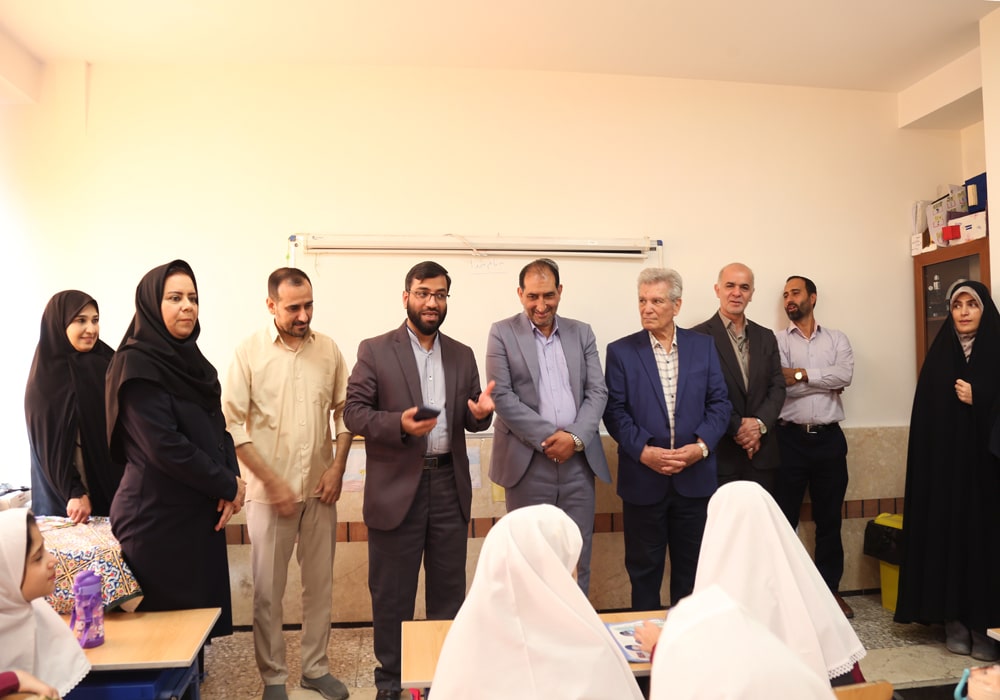 بازدید از مدرسه نراقی