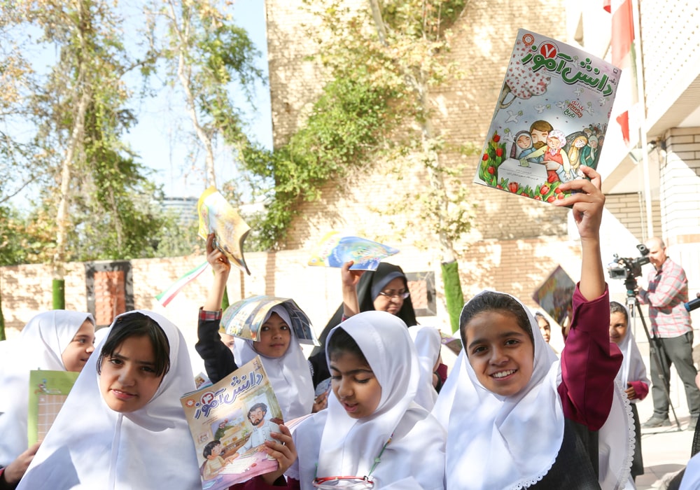 بازدید از مدرسه نراقی