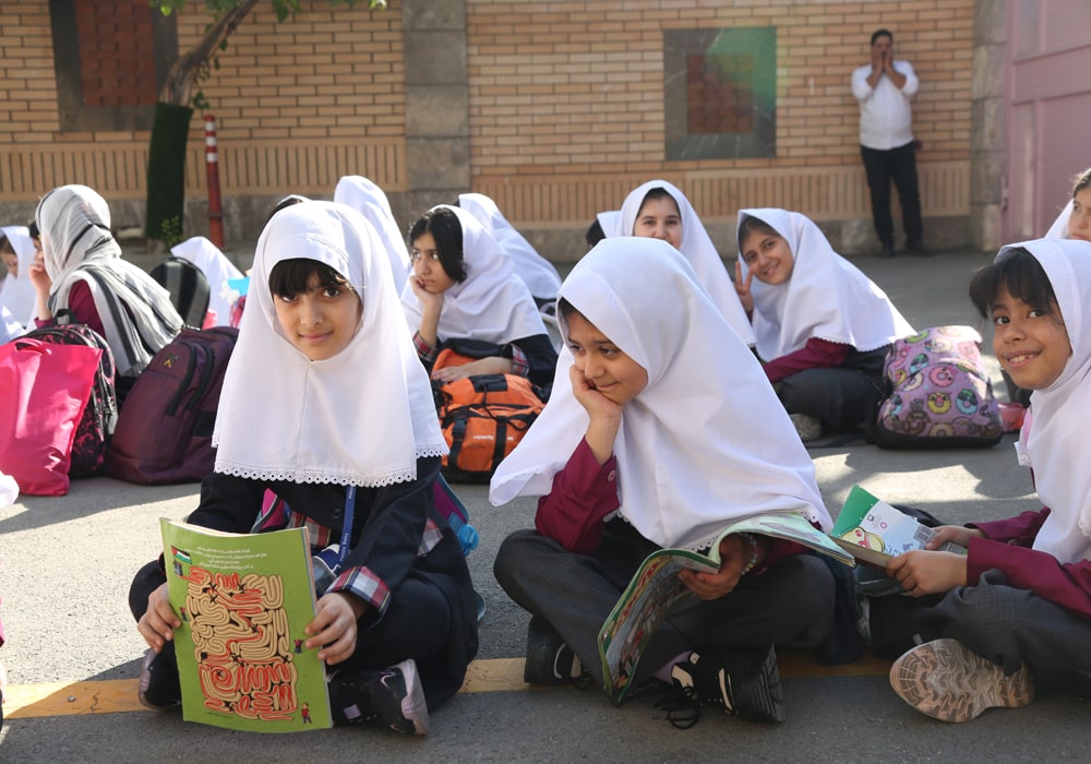 بازدید از مدرسه نراقی