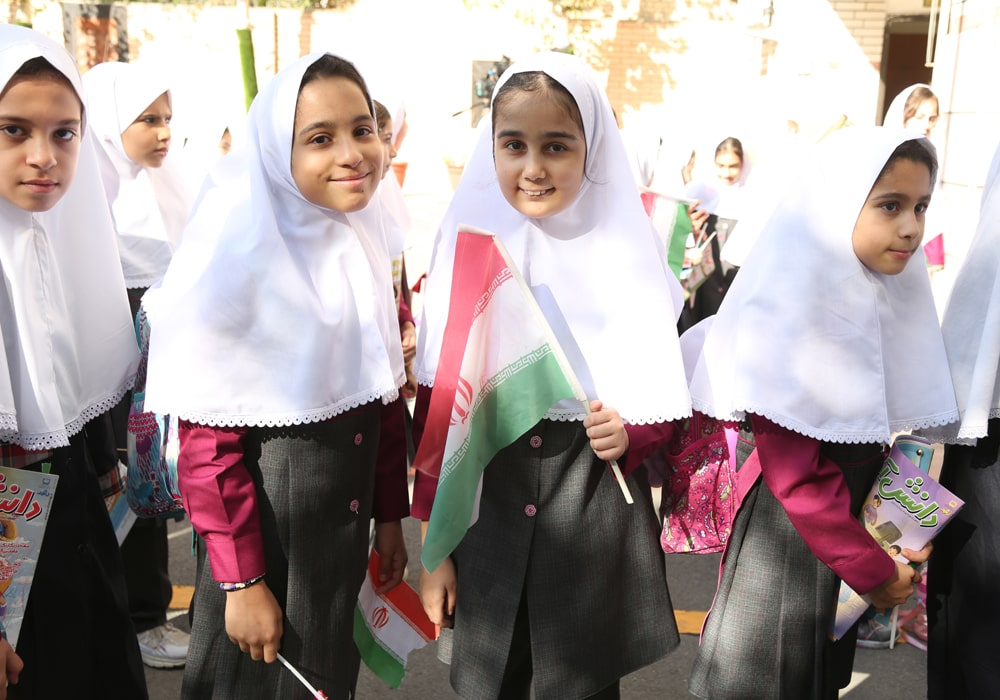 بازدید از مدرسه نراقی