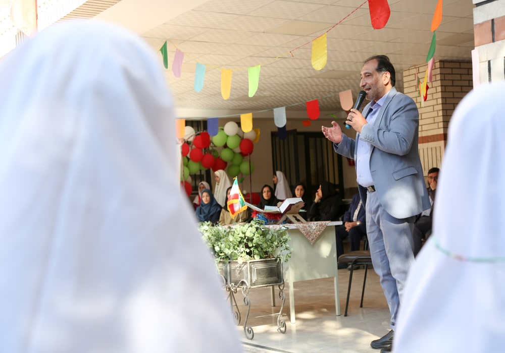 بازدید از مدرسه نراقی