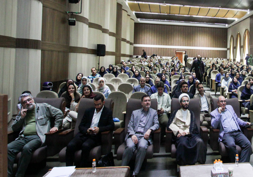 اختتامیه سیزدهمین دوره جشنواره دوسالانه عکس و تصویرگری رشد