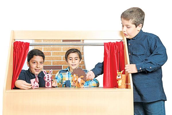 در این صحنه بازیگر و تماشاگر یکی است