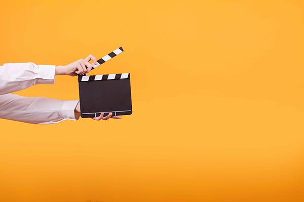 آموزش فیلم‌نامه‌نویسی و فیلم‌سازی