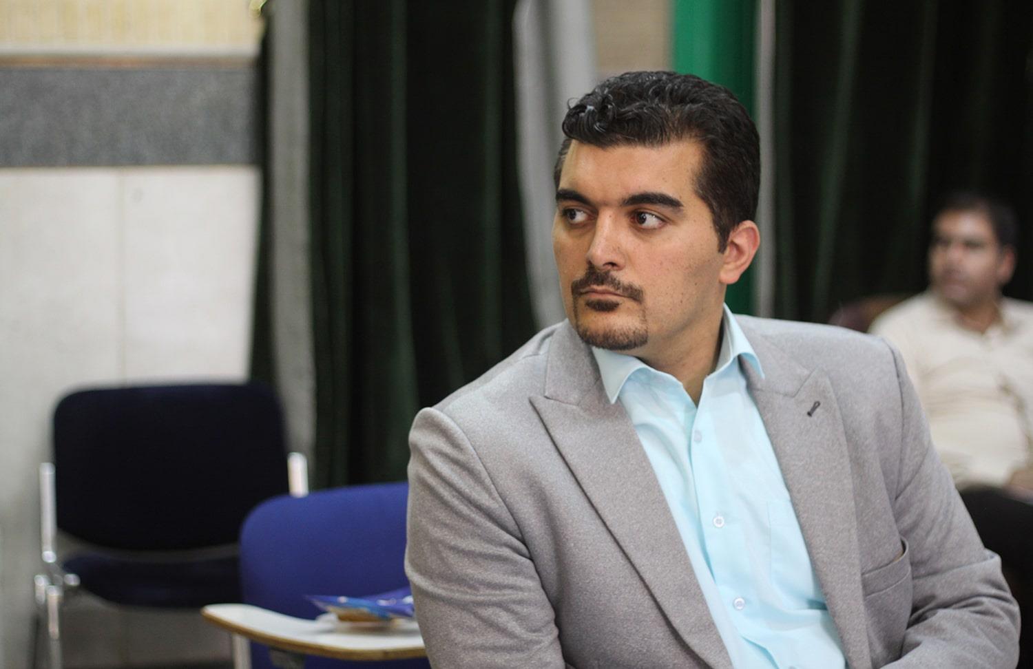 نشست تحول دانش و آموزش در عصر دانایی و یادگیری ترکیبی و تأثیر آن بر مدارس و معلمان آینده