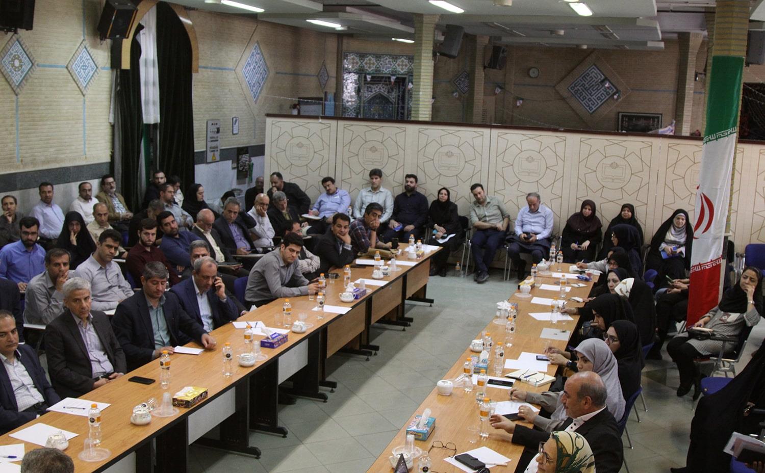 نشست تحول دانش و آموزش در عصر دانایی و یادگیری ترکیبی و تأثیر آن بر مدارس و معلمان آینده