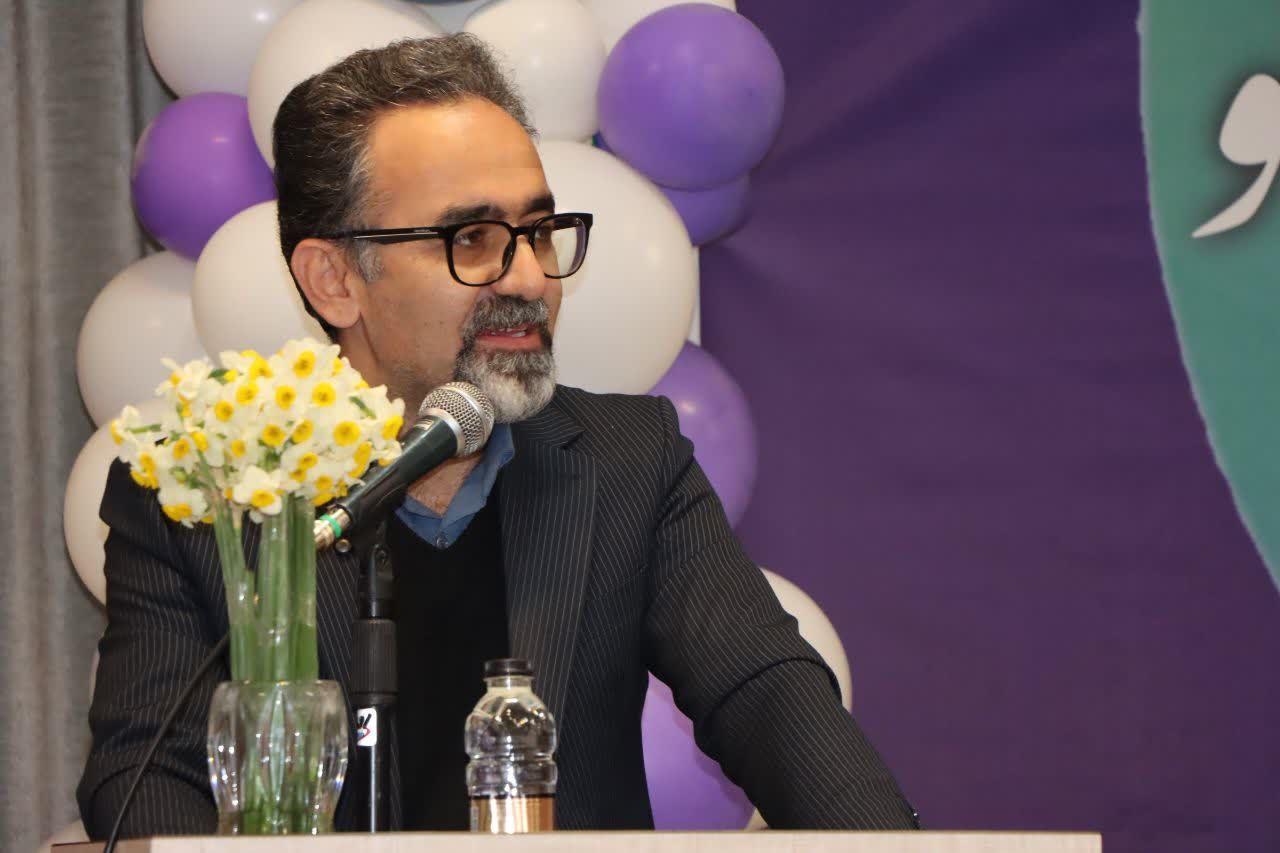 خسرو دهاقین