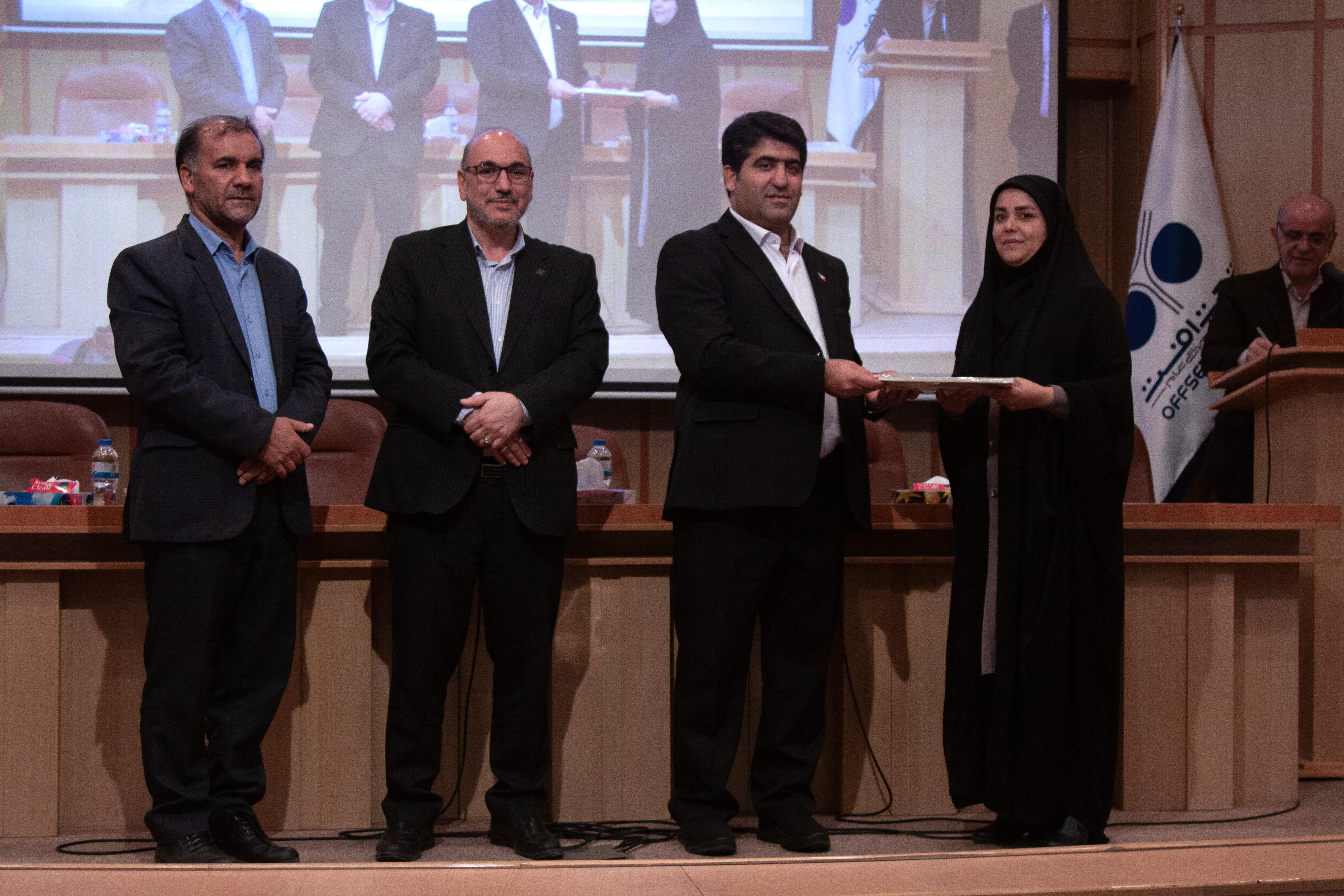 بیست‌وسومین نشست معاونان آموزش ابتدایی و نمایندگان مجلات رشد شهرستان‌های استان تهران در شرکت افست؛ ۱ شهریور ۱۴۰۵