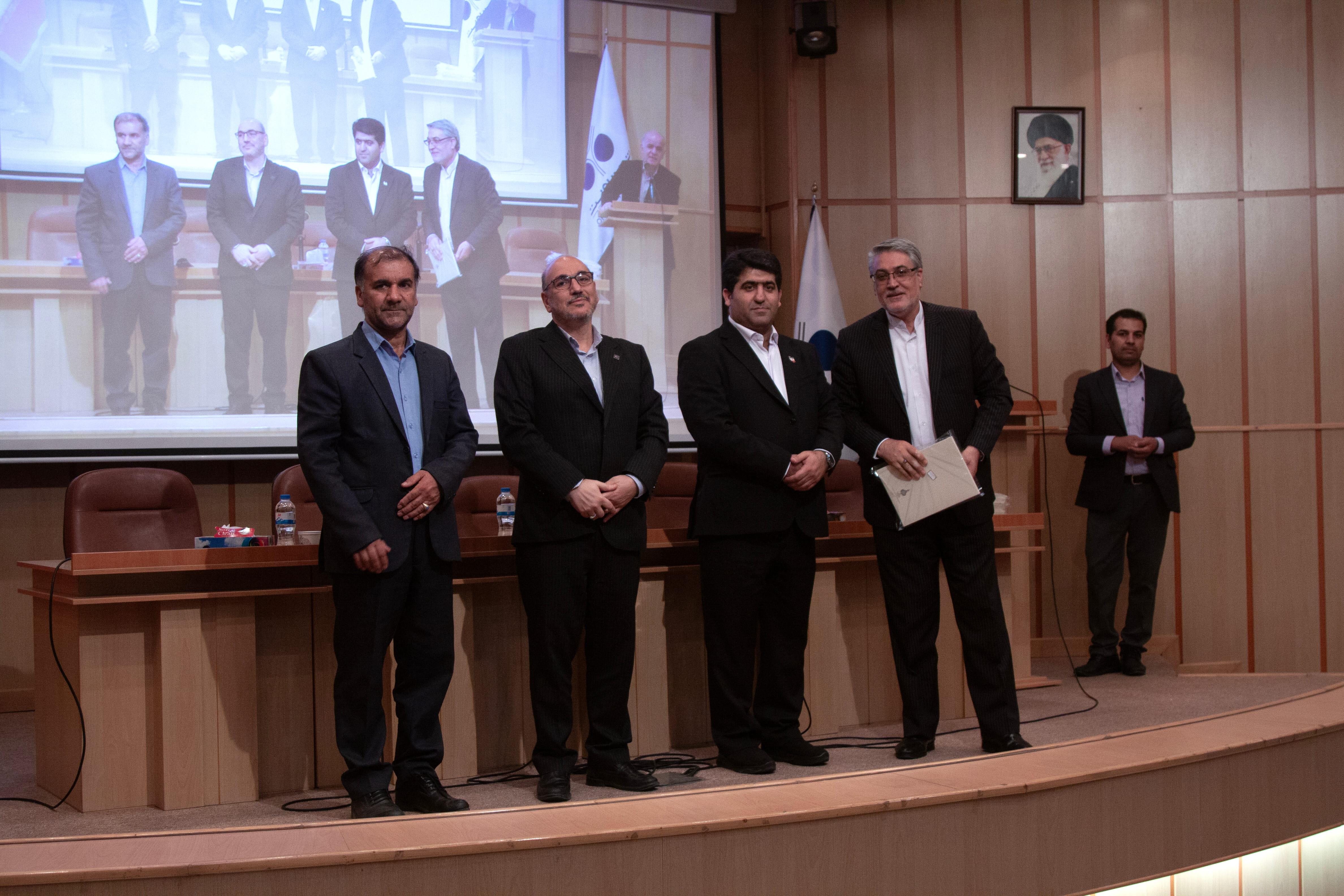 بیست‌وسومین نشست معاونان آموزش ابتدایی و نمایندگان مجلات رشد شهرستان‌های استان تهران در شرکت افست؛ ۱ شهریور ۱۴۰۵